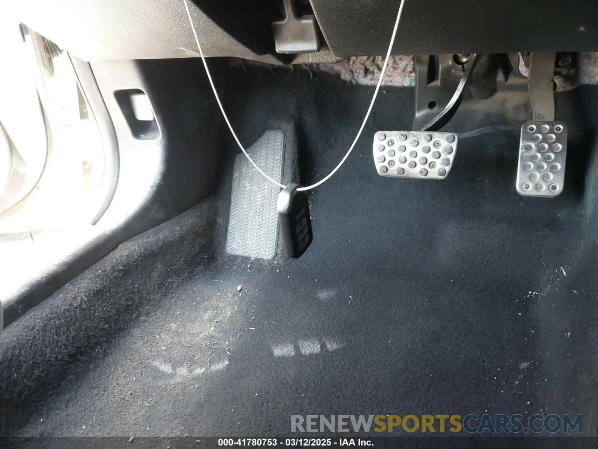 11 Photograph of a damaged car 19XFC2F82KE022747 HONDA CIVIC 2019