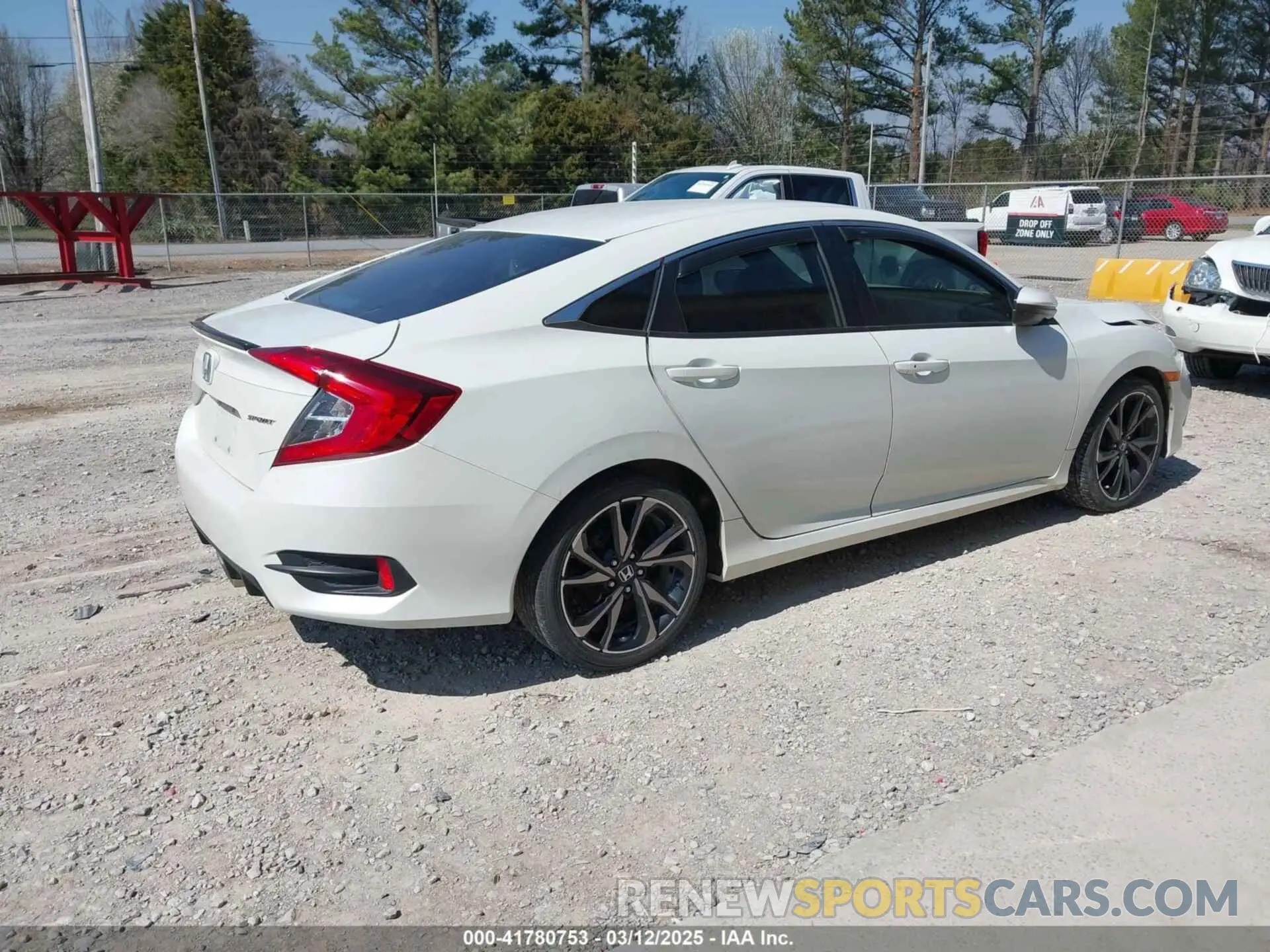 4 Photograph of a damaged car 19XFC2F82KE022747 HONDA CIVIC 2019