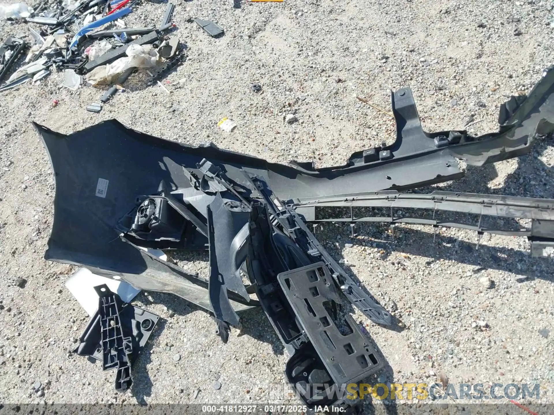 12 Photograph of a damaged car 19XFC2F83KE007495 HONDA CIVIC 2019