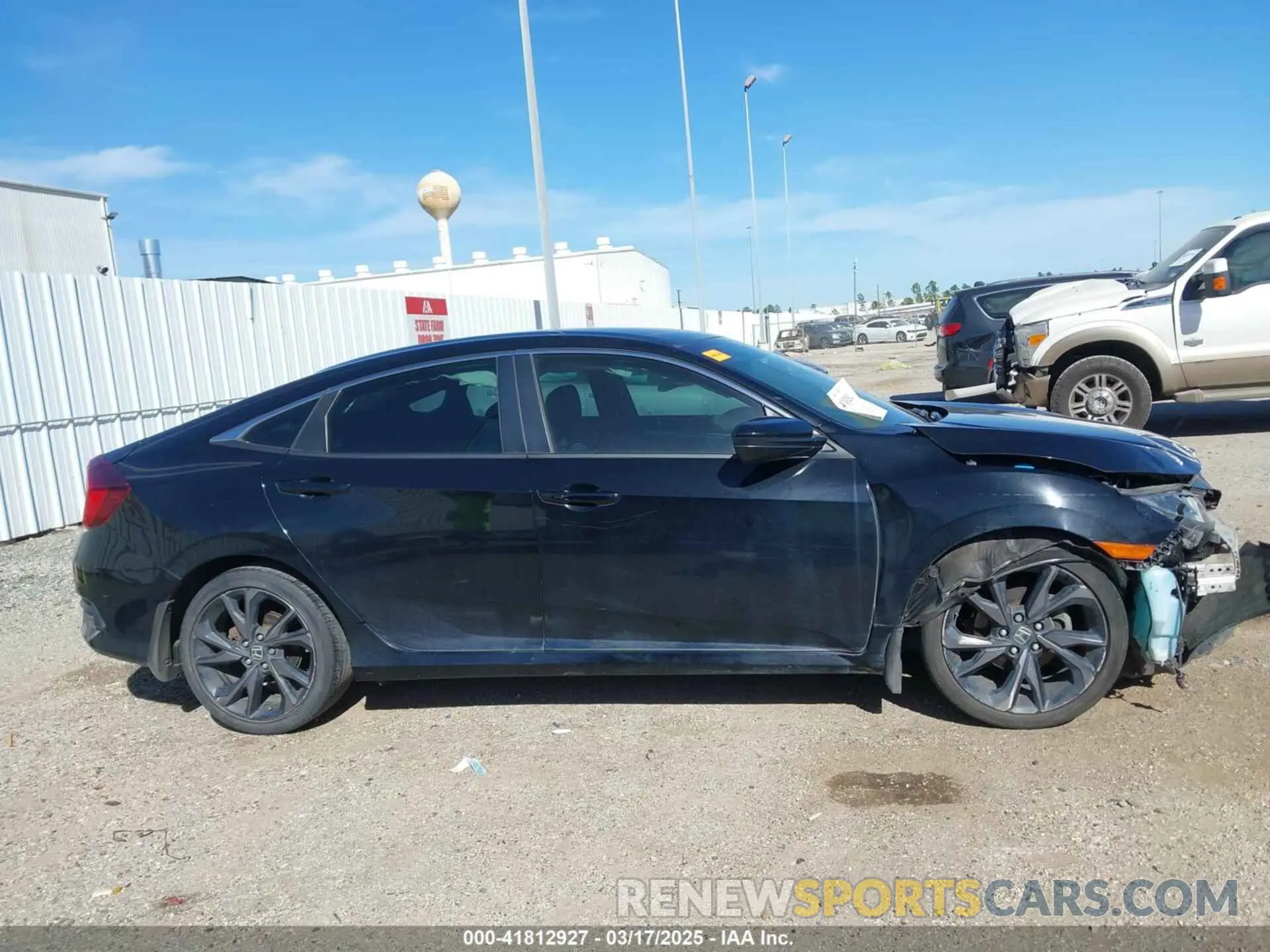 14 Photograph of a damaged car 19XFC2F83KE007495 HONDA CIVIC 2019