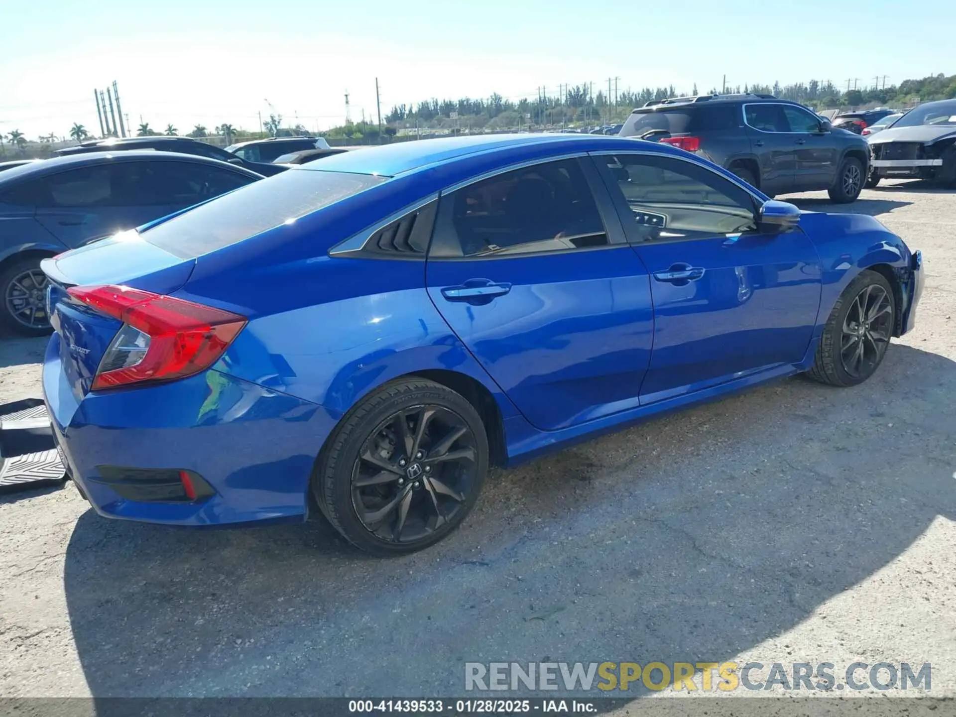 4 Photograph of a damaged car 19XFC2F83KE014463 HONDA CIVIC 2019