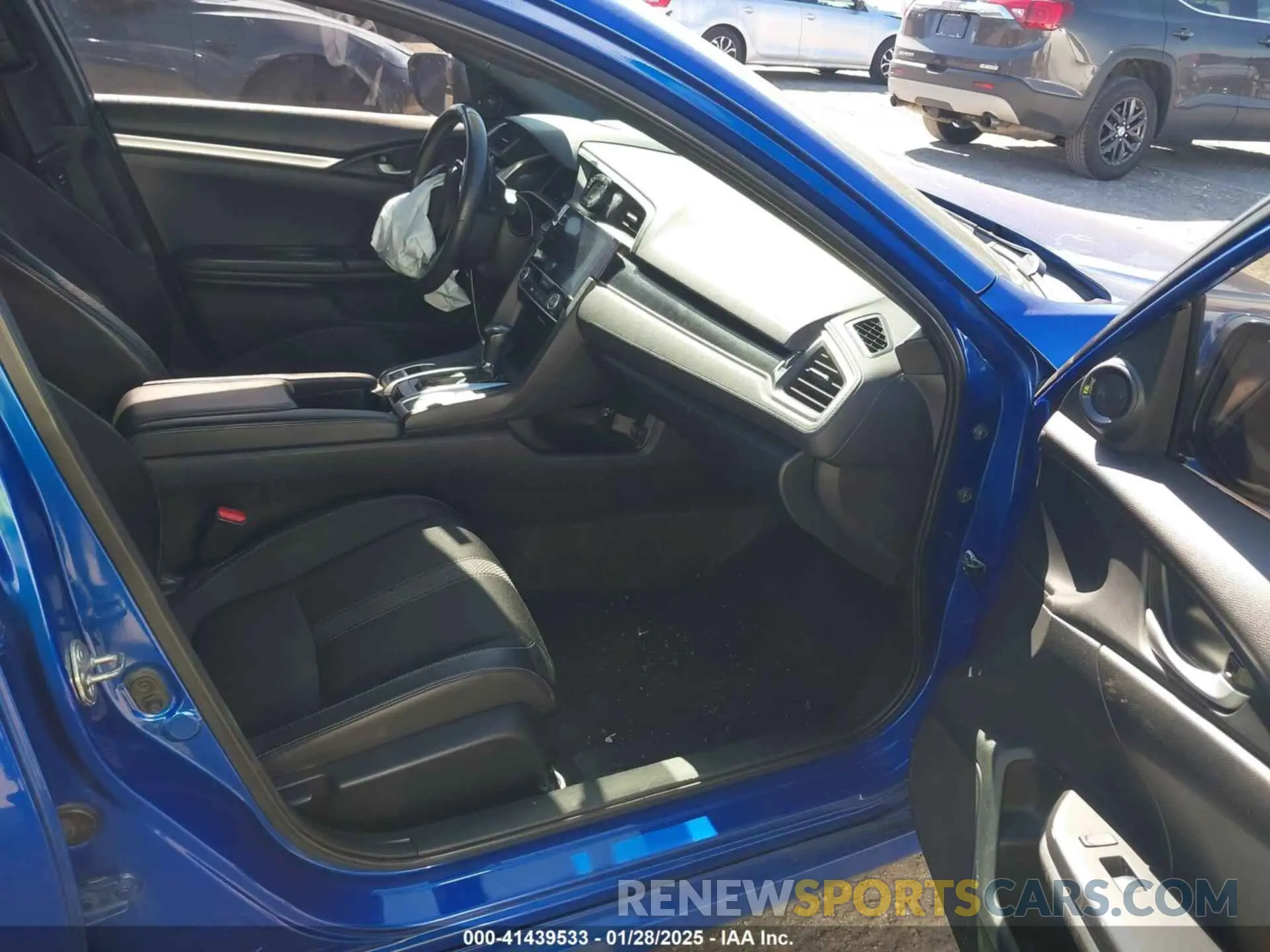 5 Photograph of a damaged car 19XFC2F83KE014463 HONDA CIVIC 2019