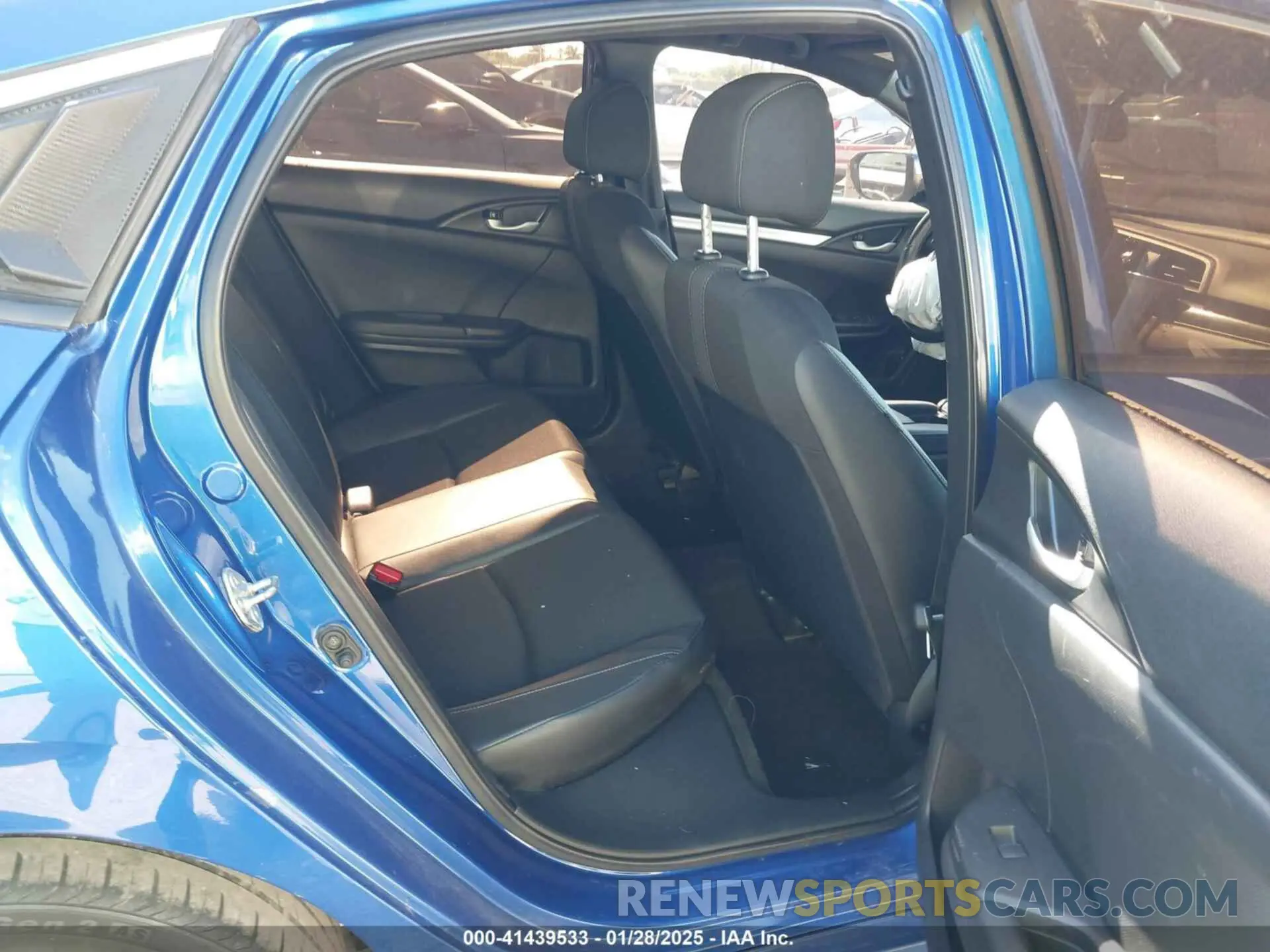 8 Photograph of a damaged car 19XFC2F83KE014463 HONDA CIVIC 2019