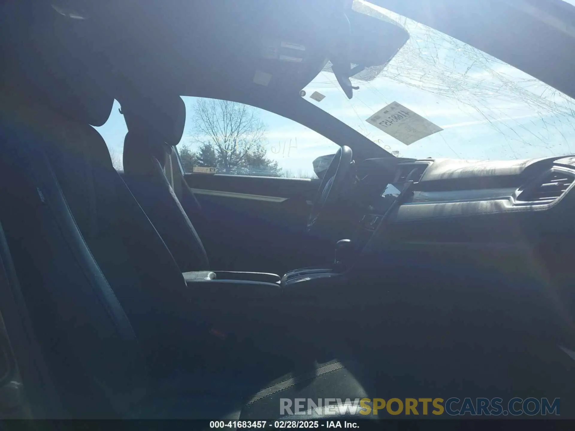 5 Photograph of a damaged car 19XFC2F83KE029254 HONDA CIVIC 2019