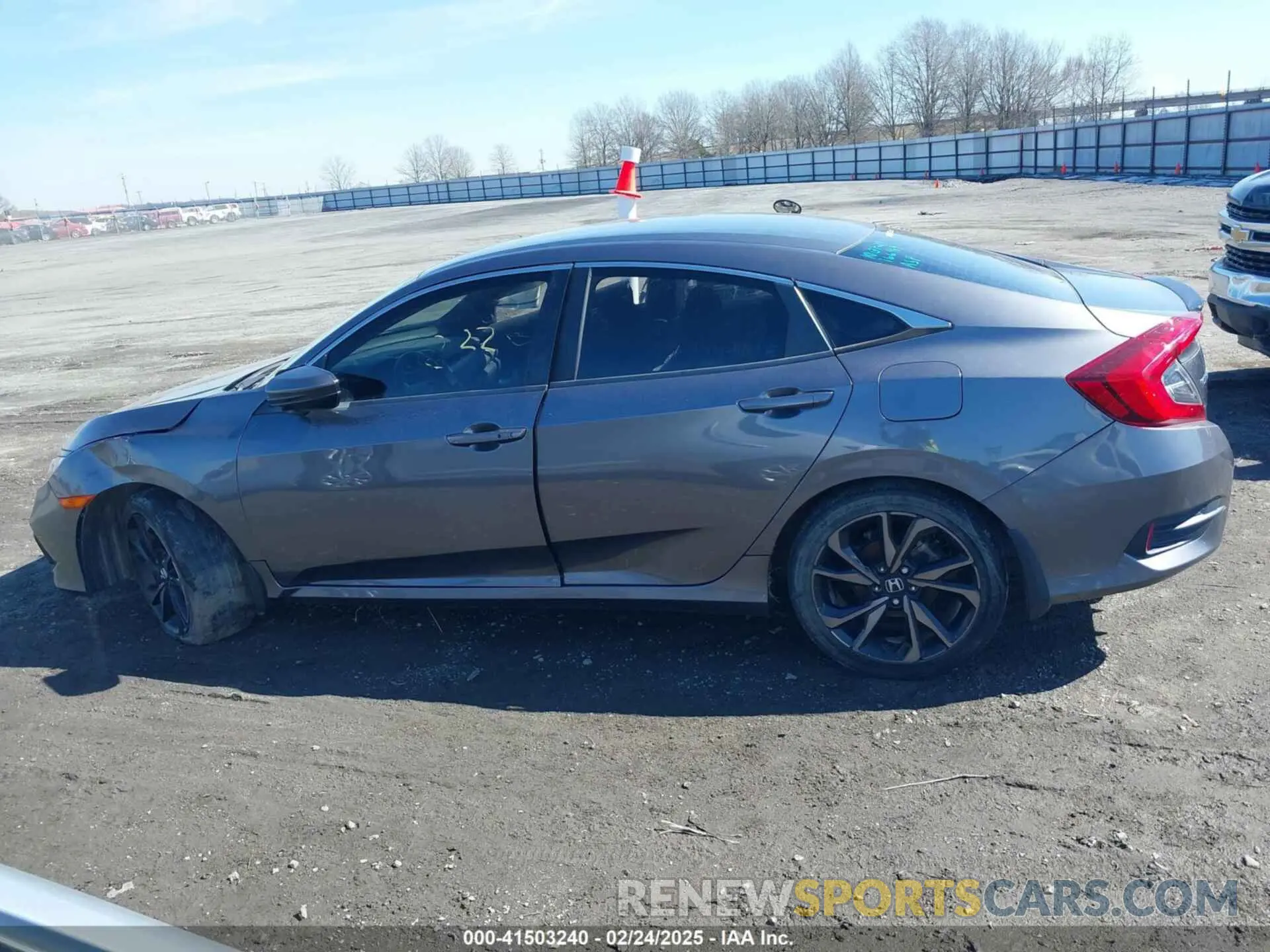 13 Photograph of a damaged car 19XFC2F84KE035922 HONDA CIVIC 2019