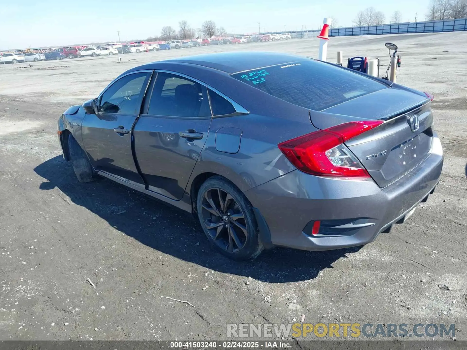 3 Photograph of a damaged car 19XFC2F84KE035922 HONDA CIVIC 2019