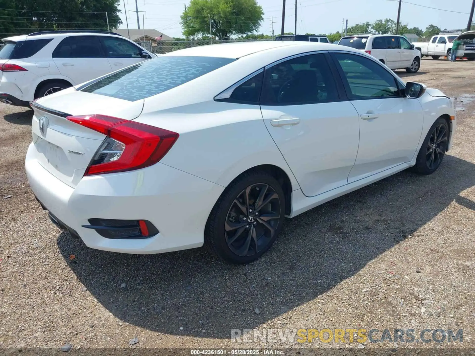 4 Photograph of a damaged car 19XFC2F85KE002461 HONDA CIVIC 2019