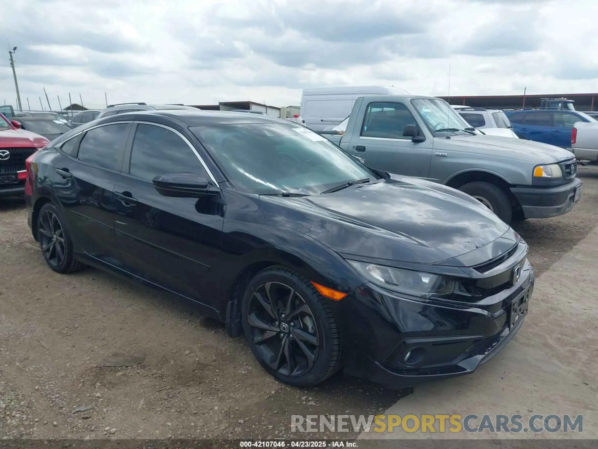 1 Photograph of a damaged car 19XFC2F85KE017820 HONDA CIVIC 2019