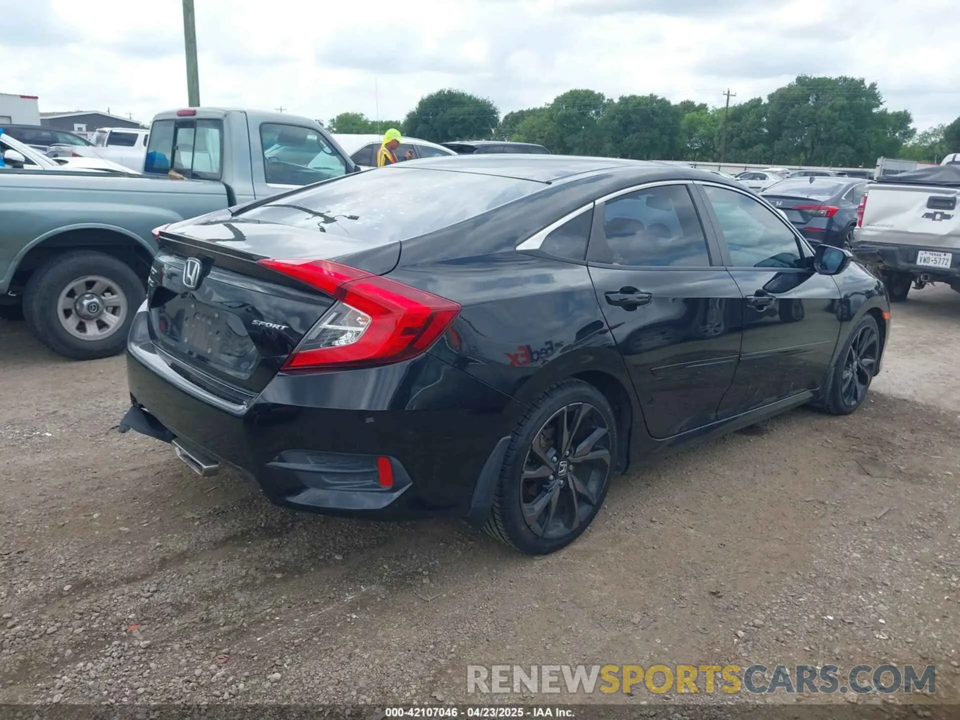 4 Photograph of a damaged car 19XFC2F85KE017820 HONDA CIVIC 2019