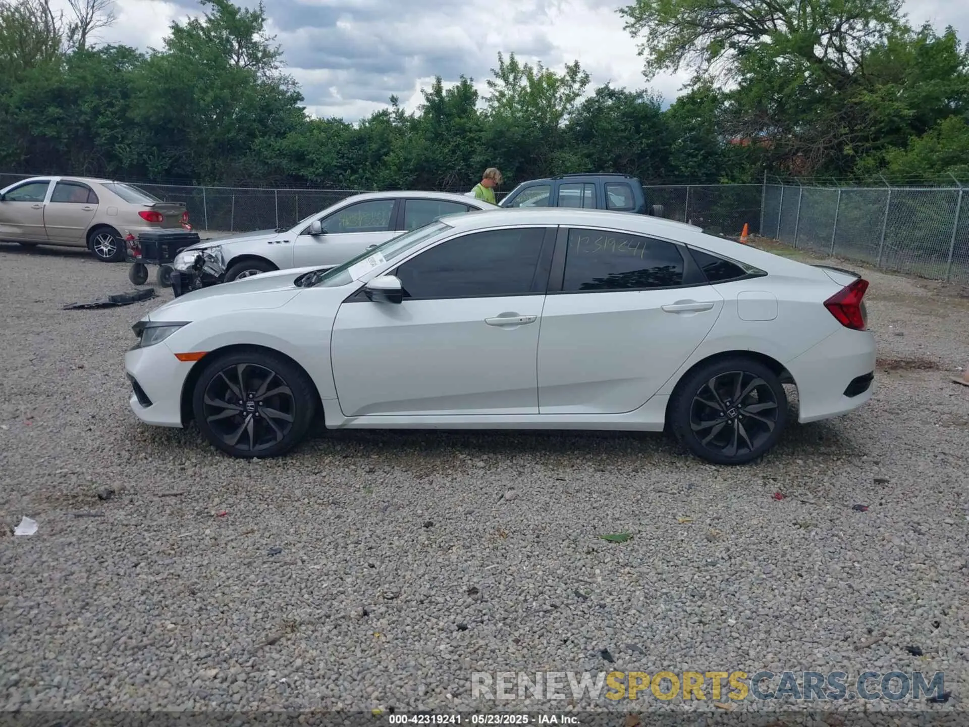 14 Photograph of a damaged car 19XFC2F85KE019311 HONDA CIVIC 2019