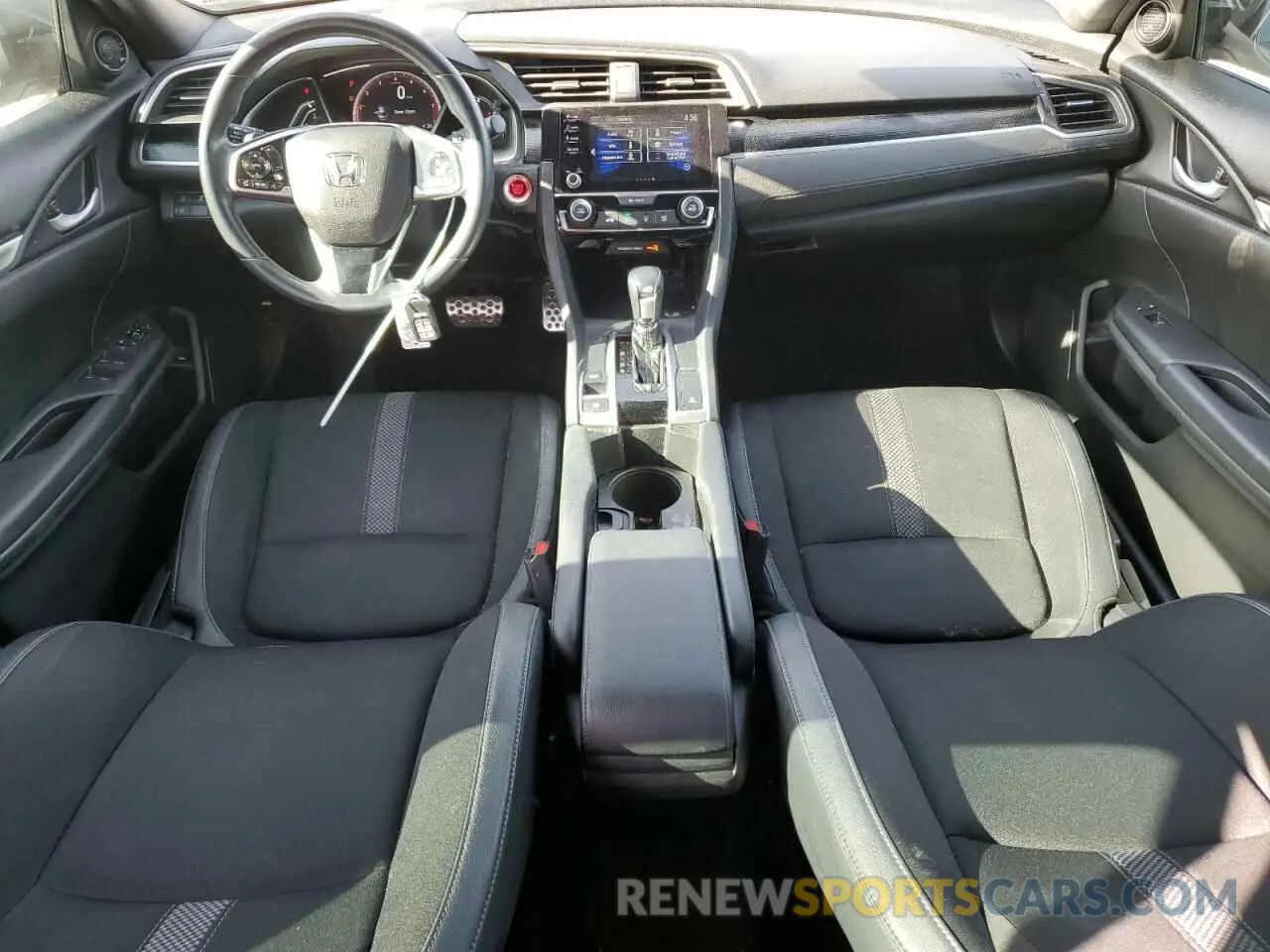 8 Photograph of a damaged car 19XFC2F85KE050798 HONDA CIVIC 2019