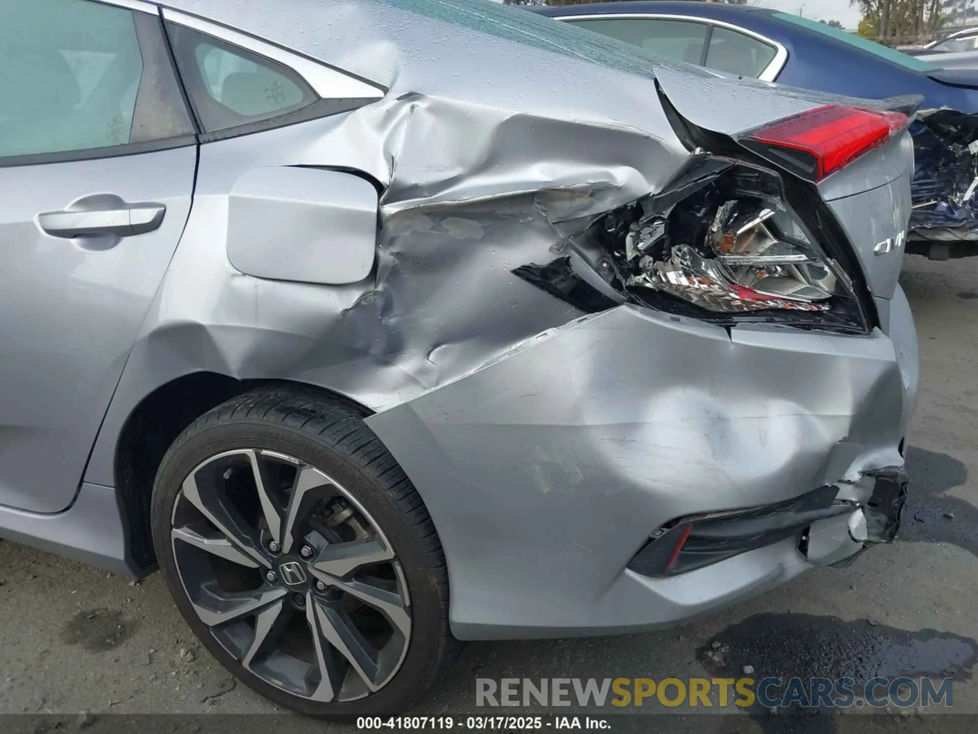 6 Photograph of a damaged car 19XFC2F85KE200828 HONDA CIVIC 2019