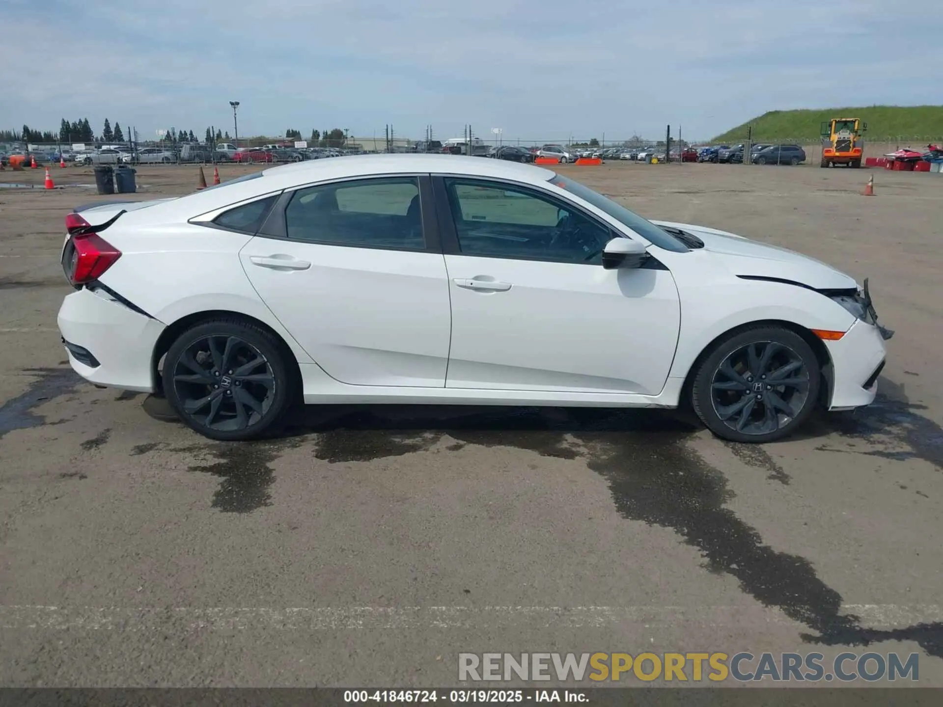14 Photograph of a damaged car 19XFC2F85KE210856 HONDA CIVIC 2019