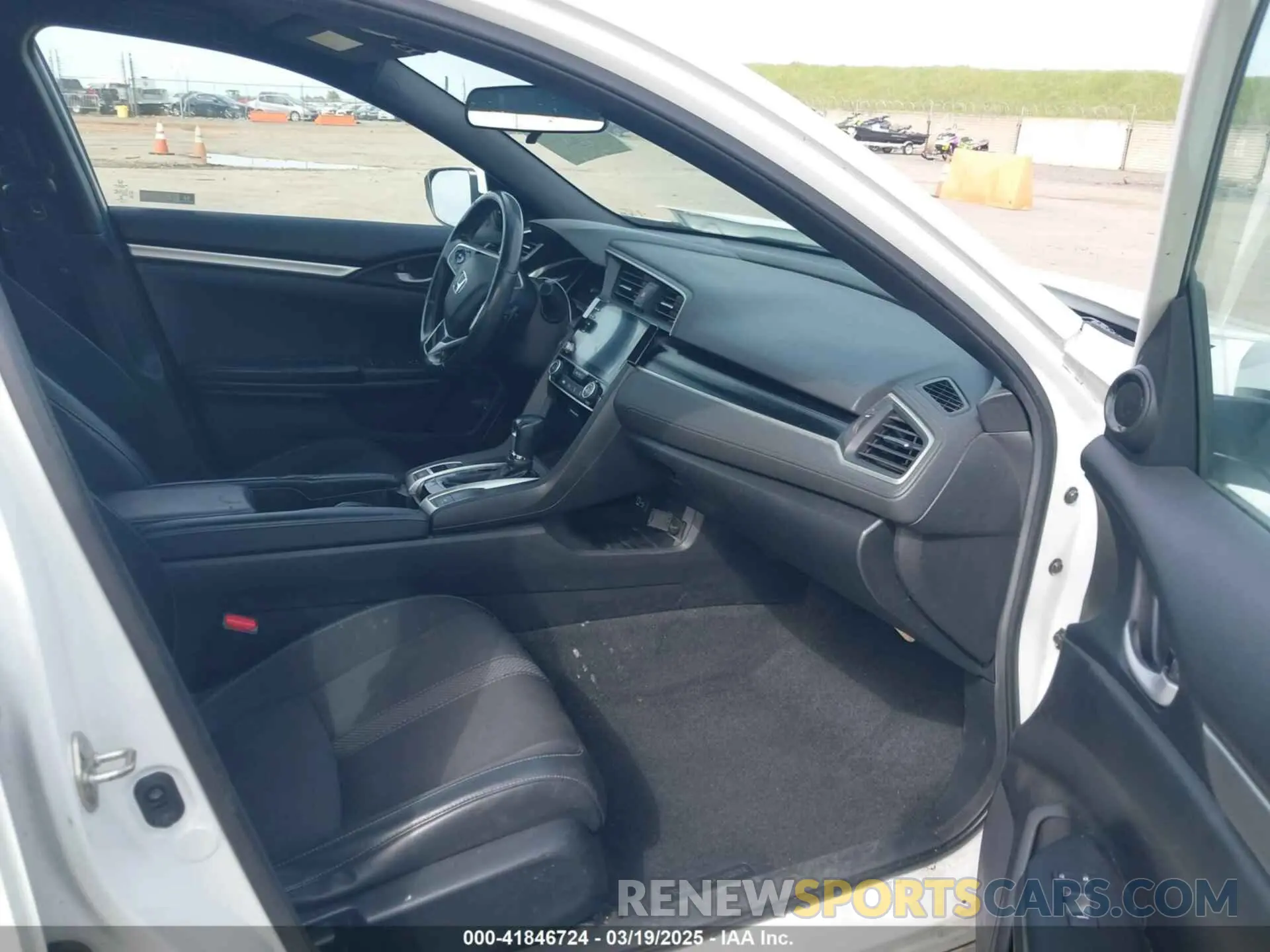 5 Photograph of a damaged car 19XFC2F85KE210856 HONDA CIVIC 2019