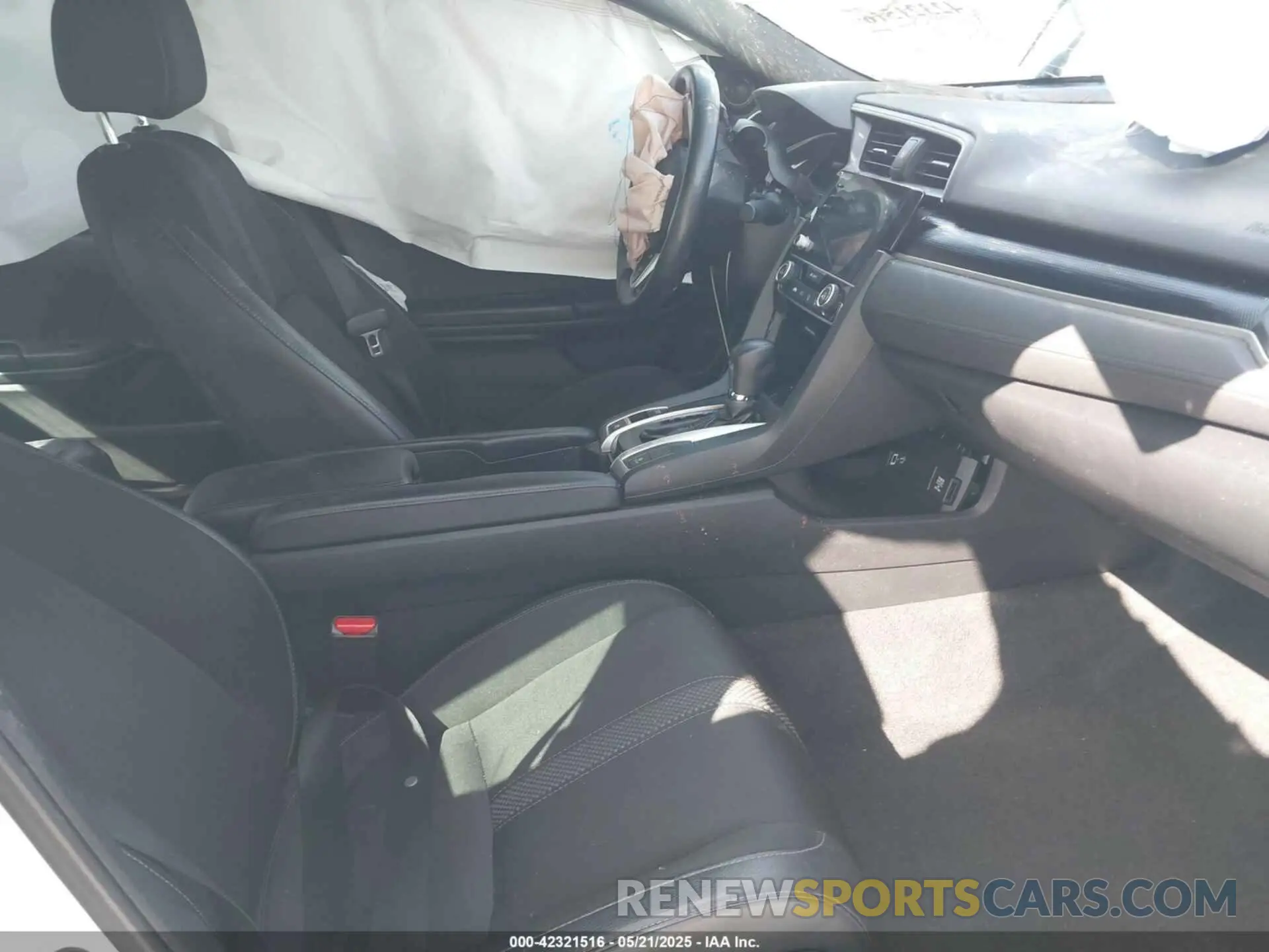5 Photograph of a damaged car 19XFC2F85KE212204 HONDA CIVIC 2019