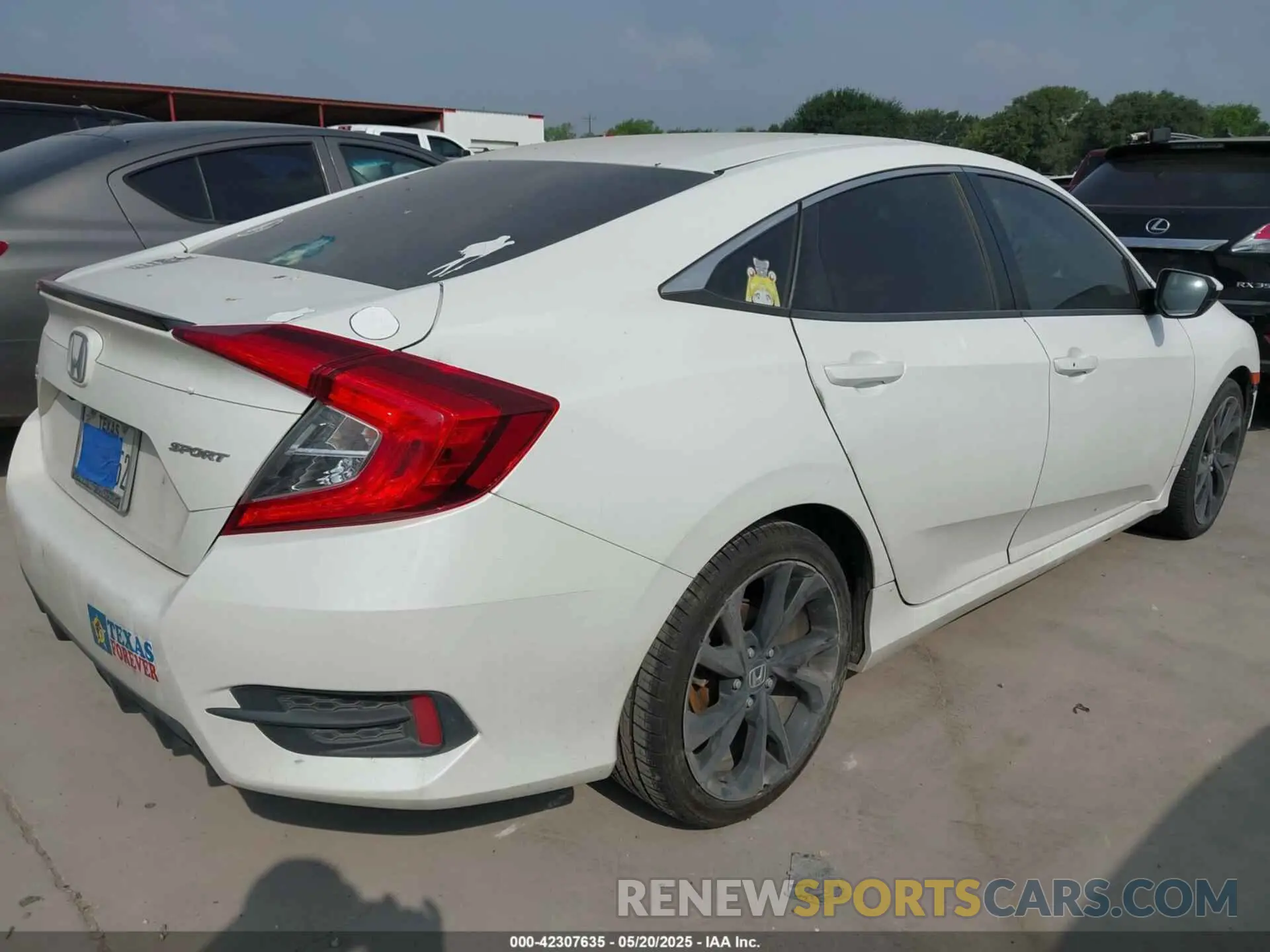 4 Photograph of a damaged car 19XFC2F86KE004378 HONDA CIVIC 2019
