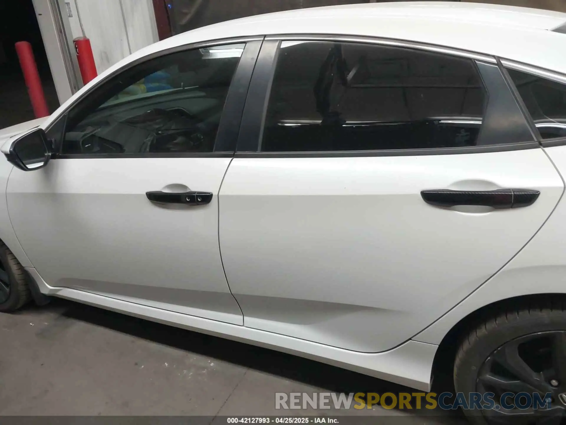 14 Photograph of a damaged car 19XFC2F86KE022749 HONDA CIVIC 2019