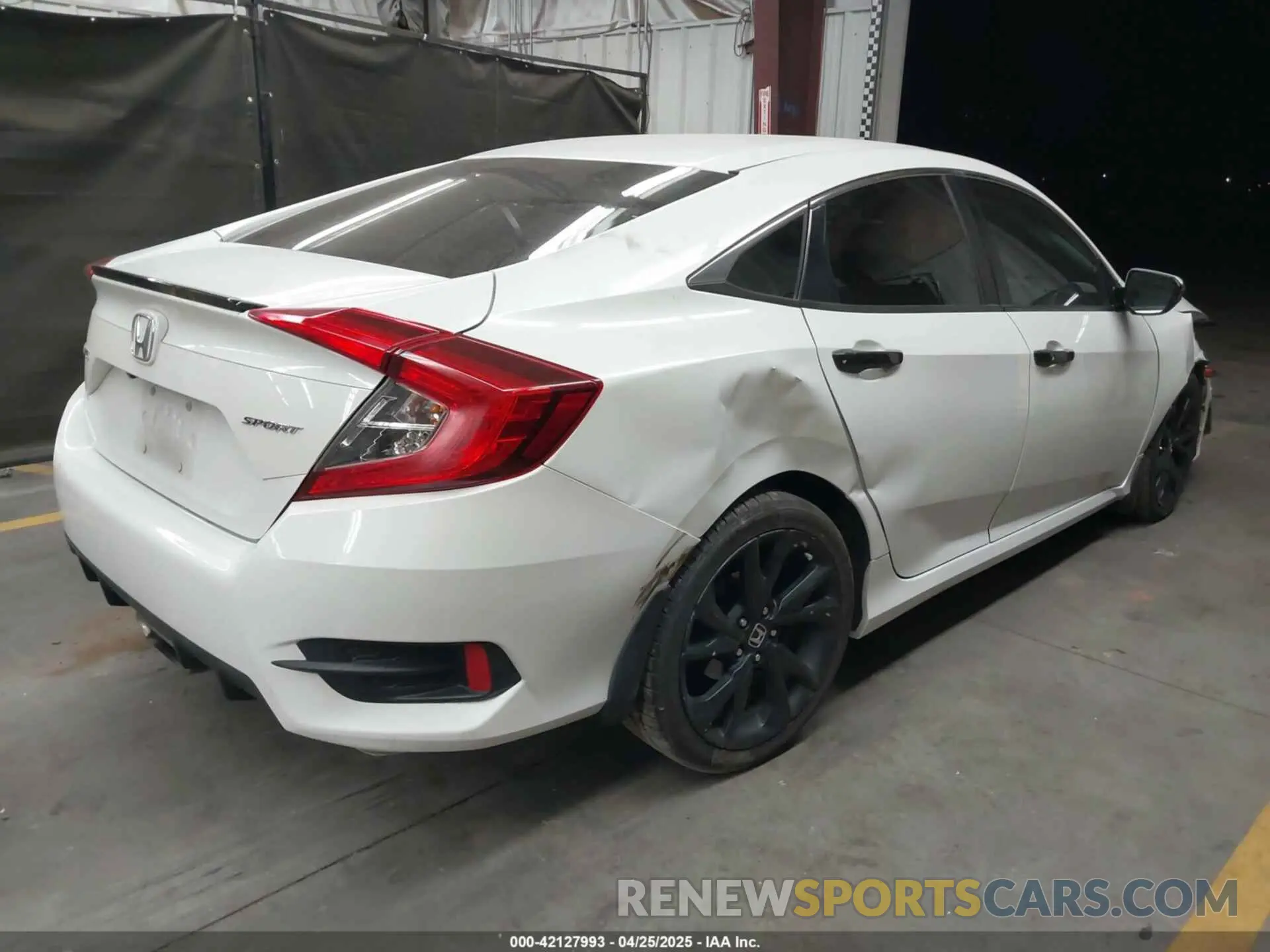 4 Photograph of a damaged car 19XFC2F86KE022749 HONDA CIVIC 2019