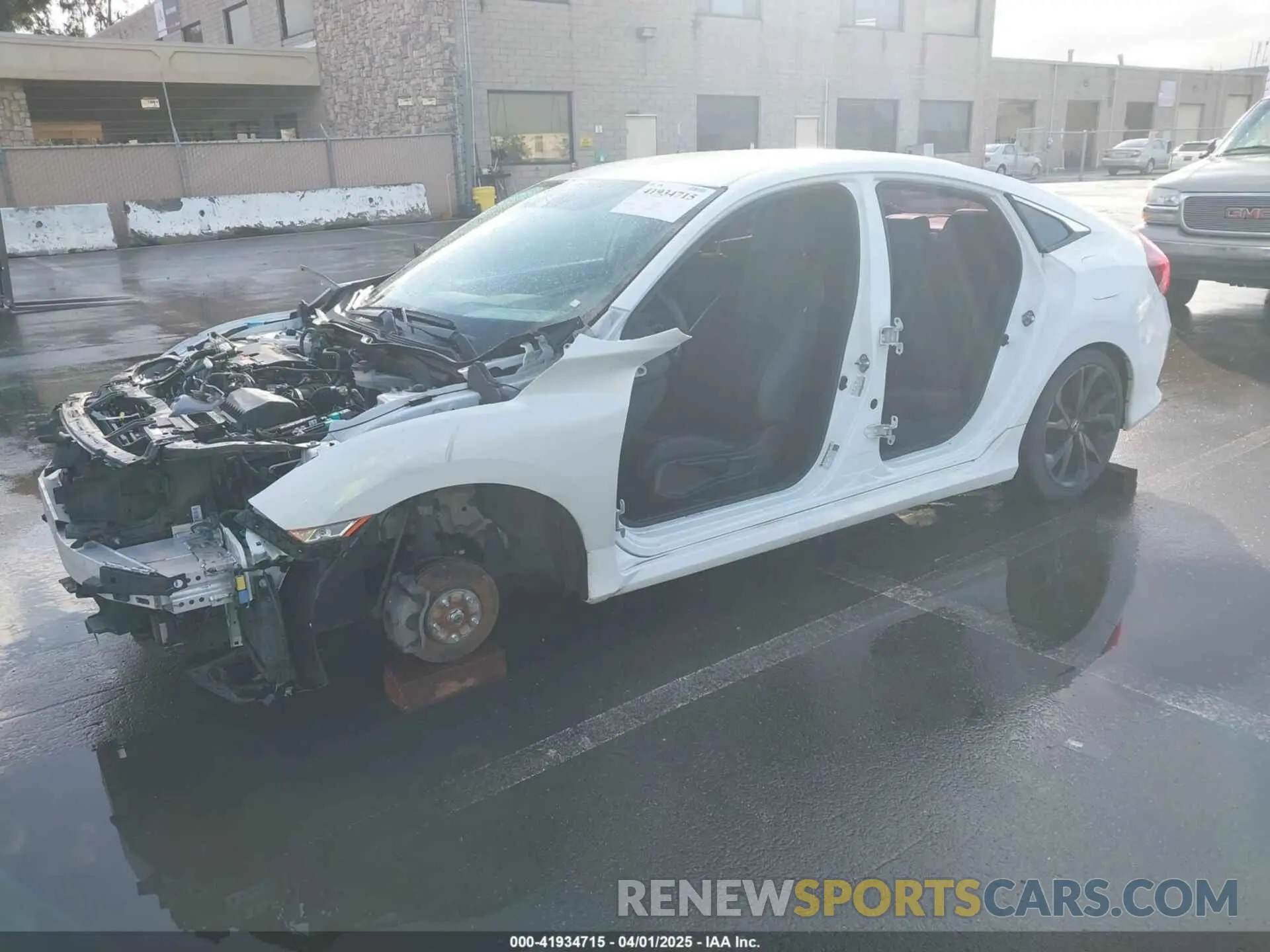 2 Photograph of a damaged car 19XFC2F86KE215368 HONDA CIVIC 2019