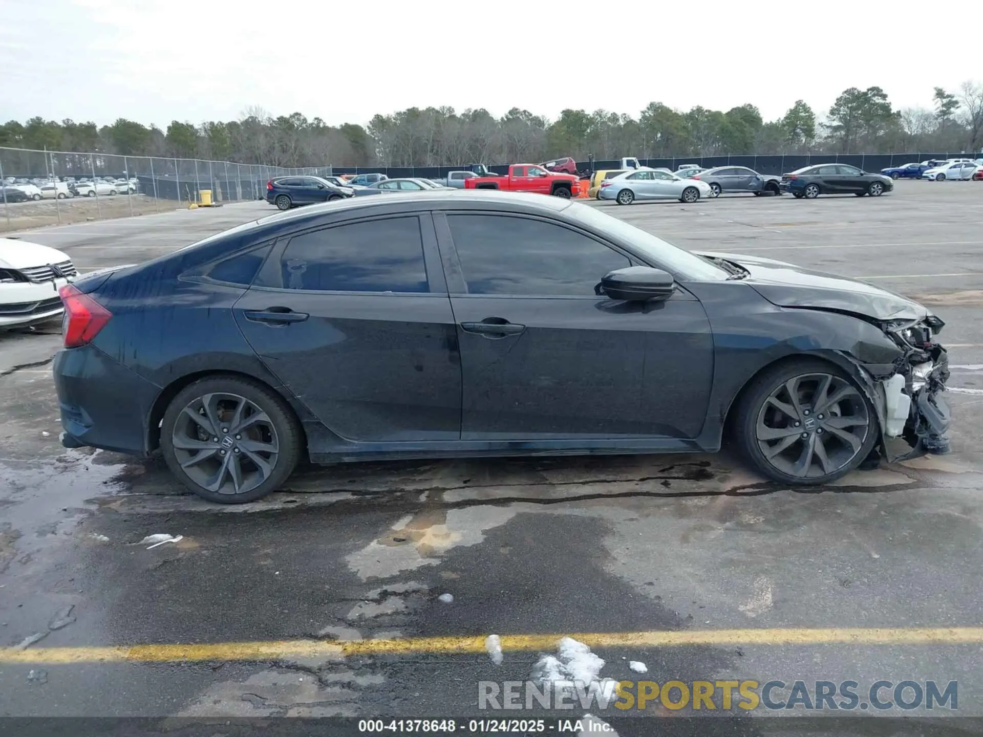 13 Photograph of a damaged car 19XFC2F87KE027815 HONDA CIVIC 2019
