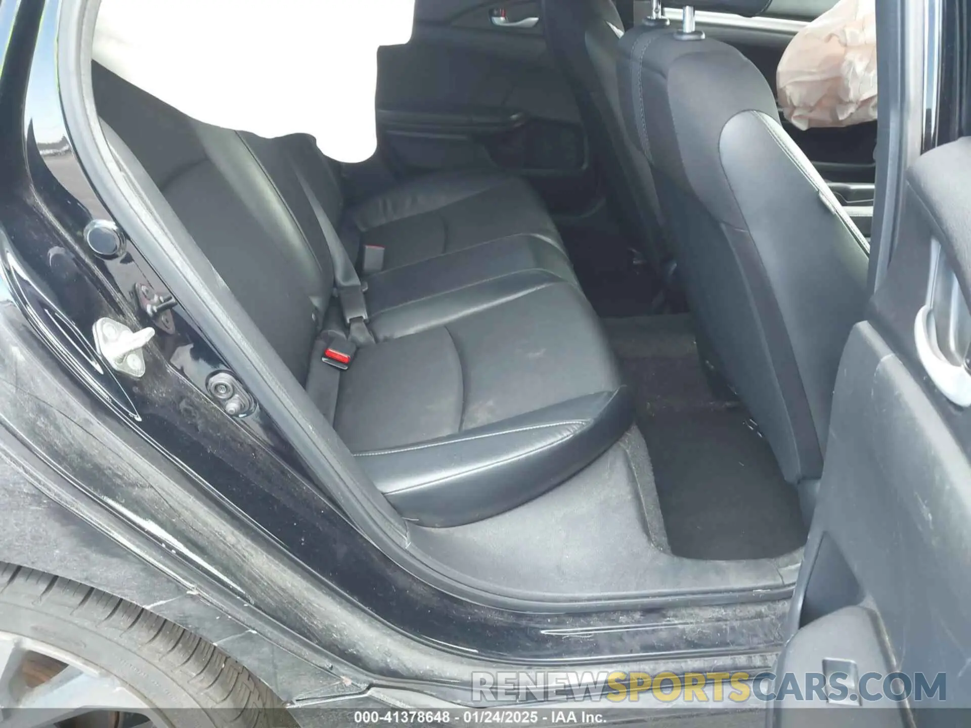 8 Photograph of a damaged car 19XFC2F87KE027815 HONDA CIVIC 2019