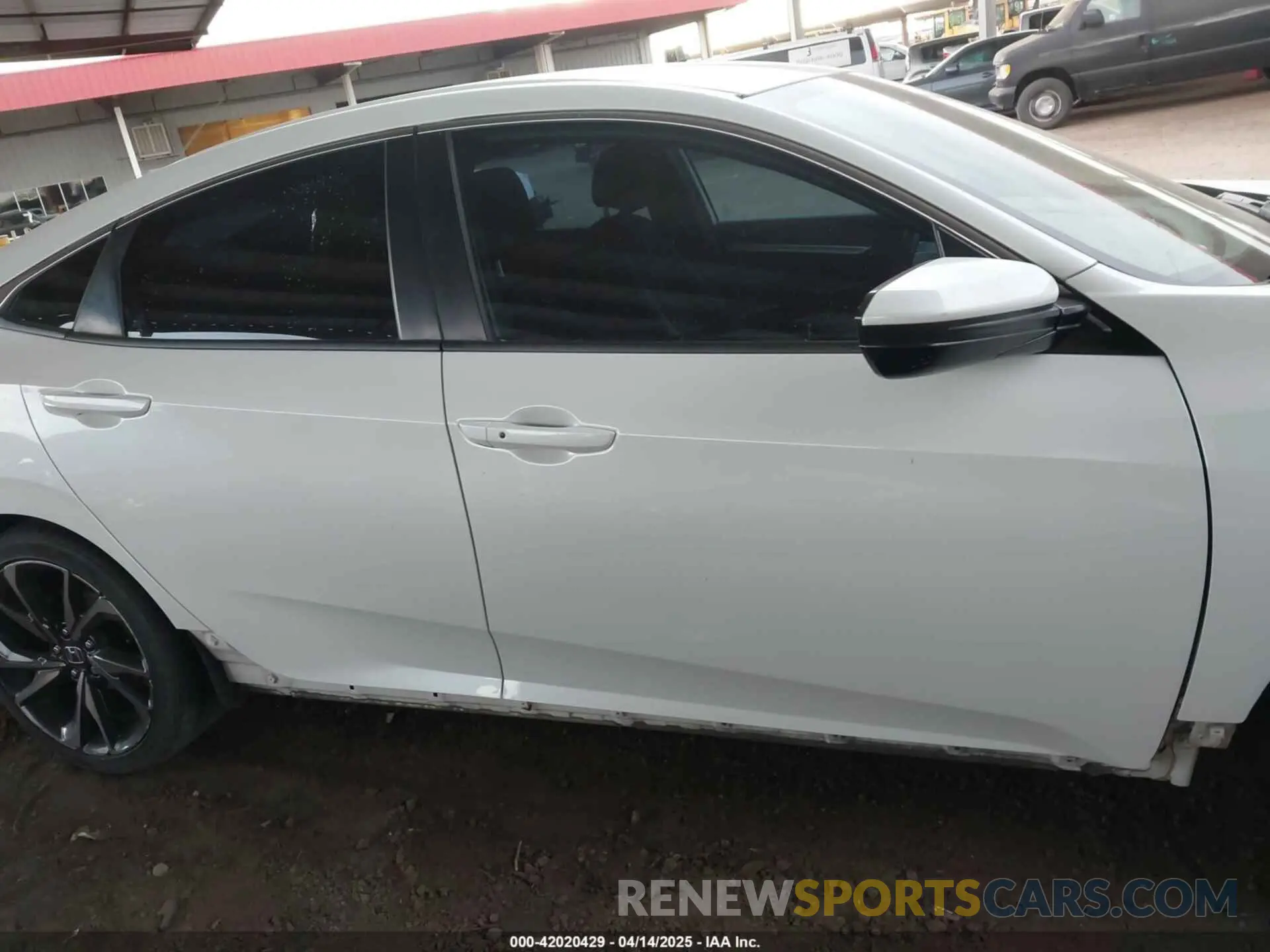 13 Photograph of a damaged car 19XFC2F87KE040483 HONDA CIVIC 2019