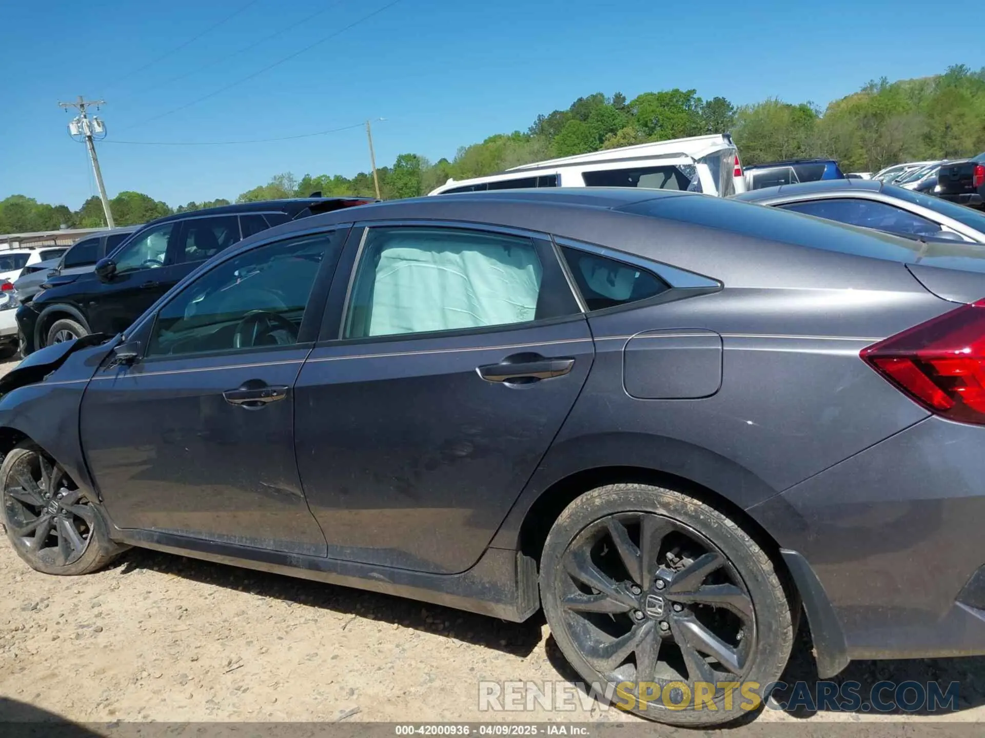 13 Photograph of a damaged car 19XFC2F88KE028035 HONDA CIVIC 2019