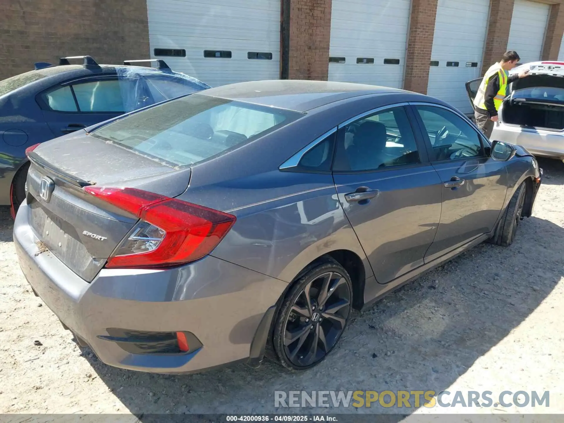 4 Photograph of a damaged car 19XFC2F88KE028035 HONDA CIVIC 2019