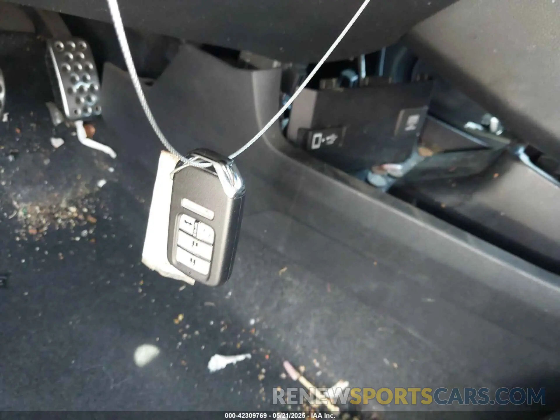 11 Photograph of a damaged car 19XFC2F88KE036734 HONDA CIVIC 2019
