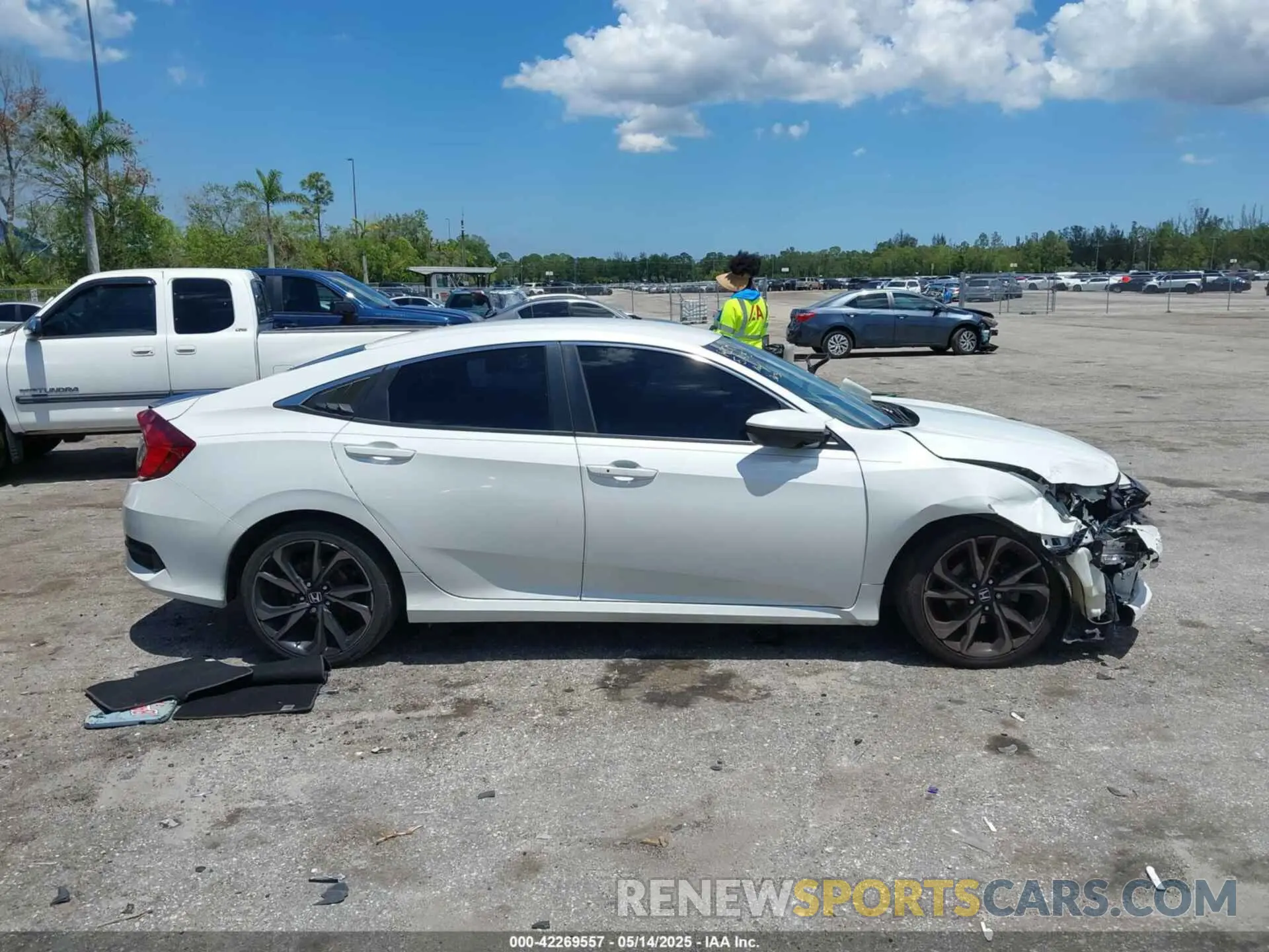 13 Photograph of a damaged car 19XFC2F88KE047720 HONDA CIVIC 2019
