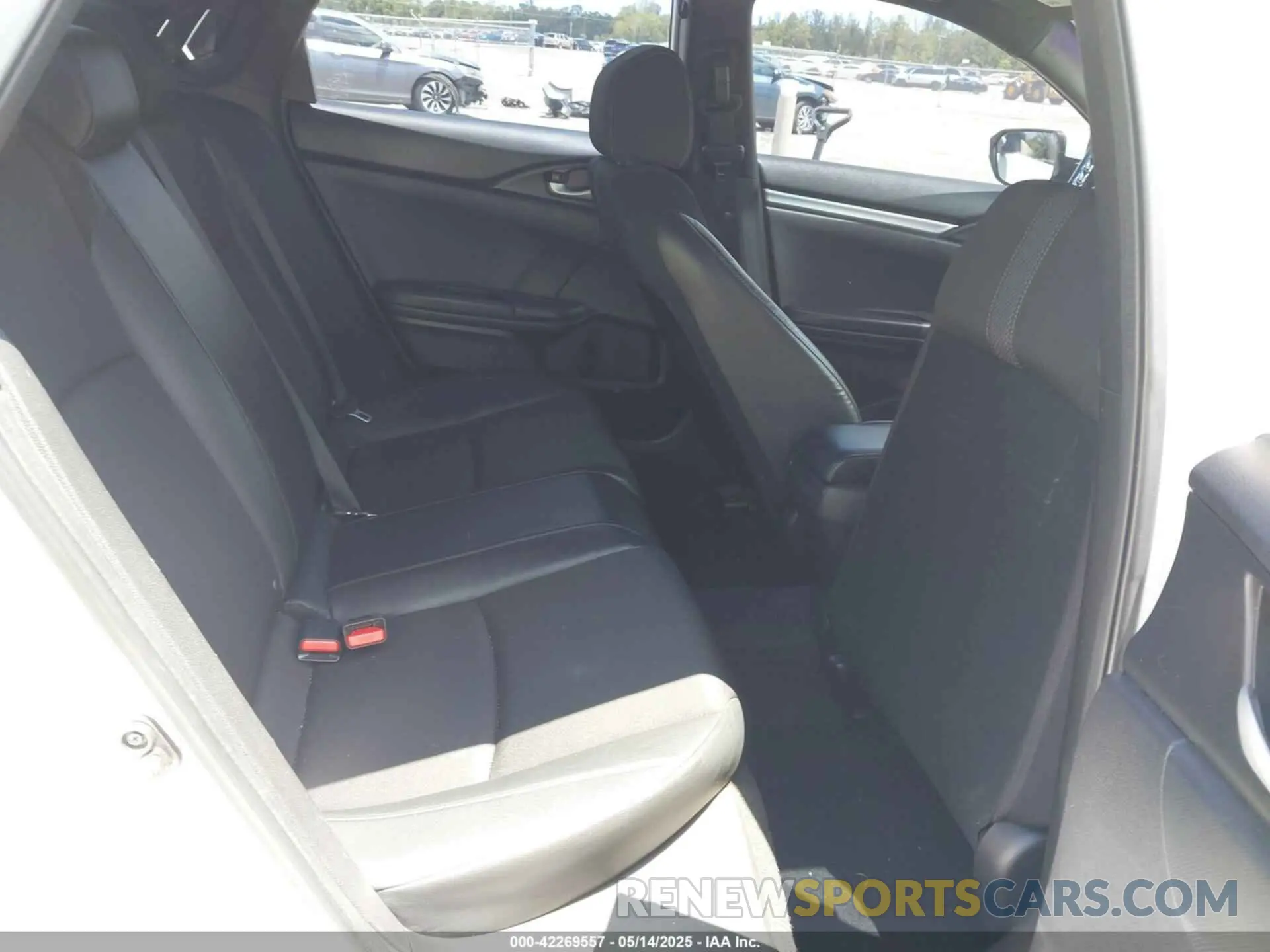 8 Photograph of a damaged car 19XFC2F88KE047720 HONDA CIVIC 2019