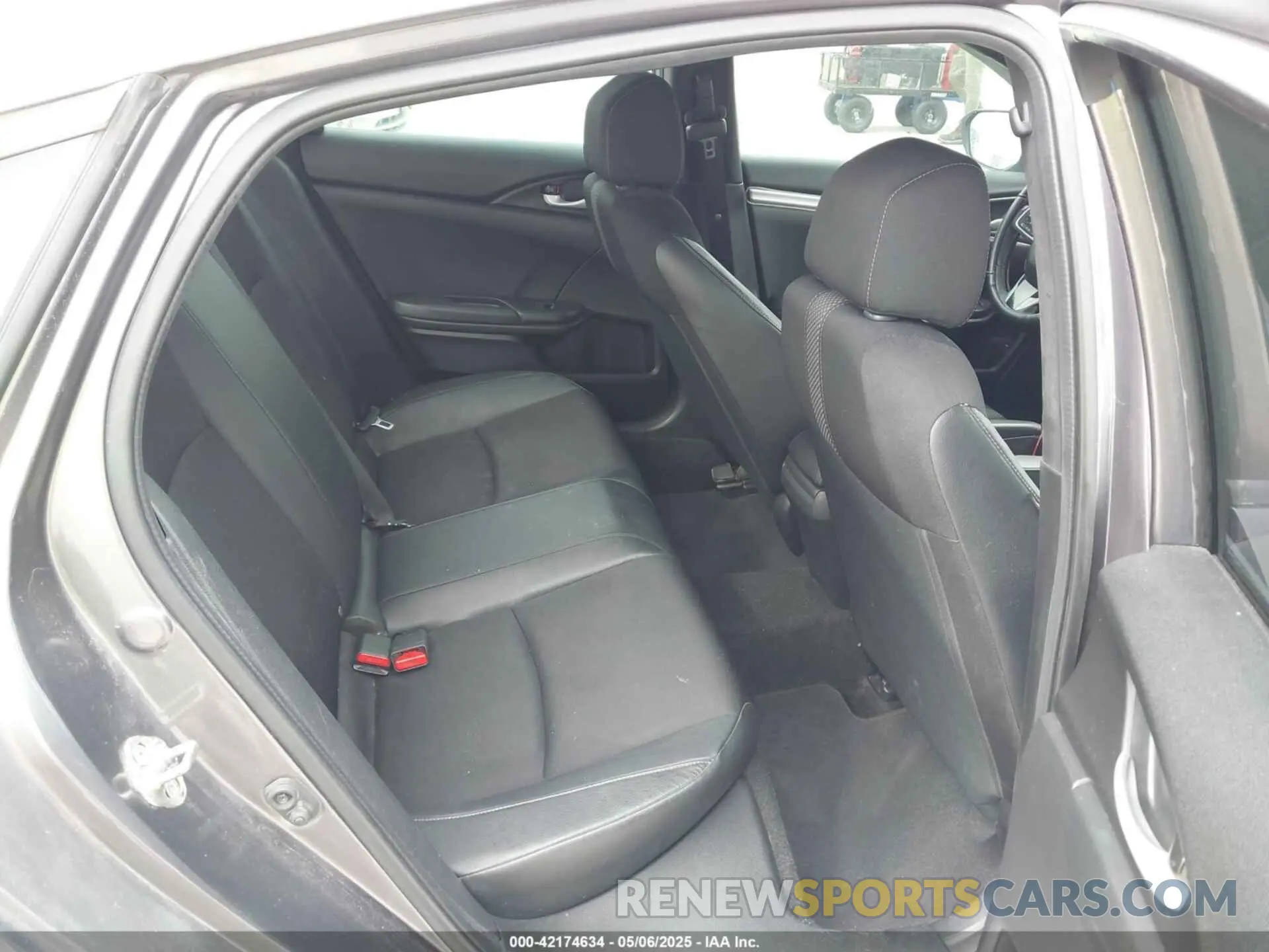 8 Photograph of a damaged car 19XFC2F88KE050780 HONDA CIVIC 2019