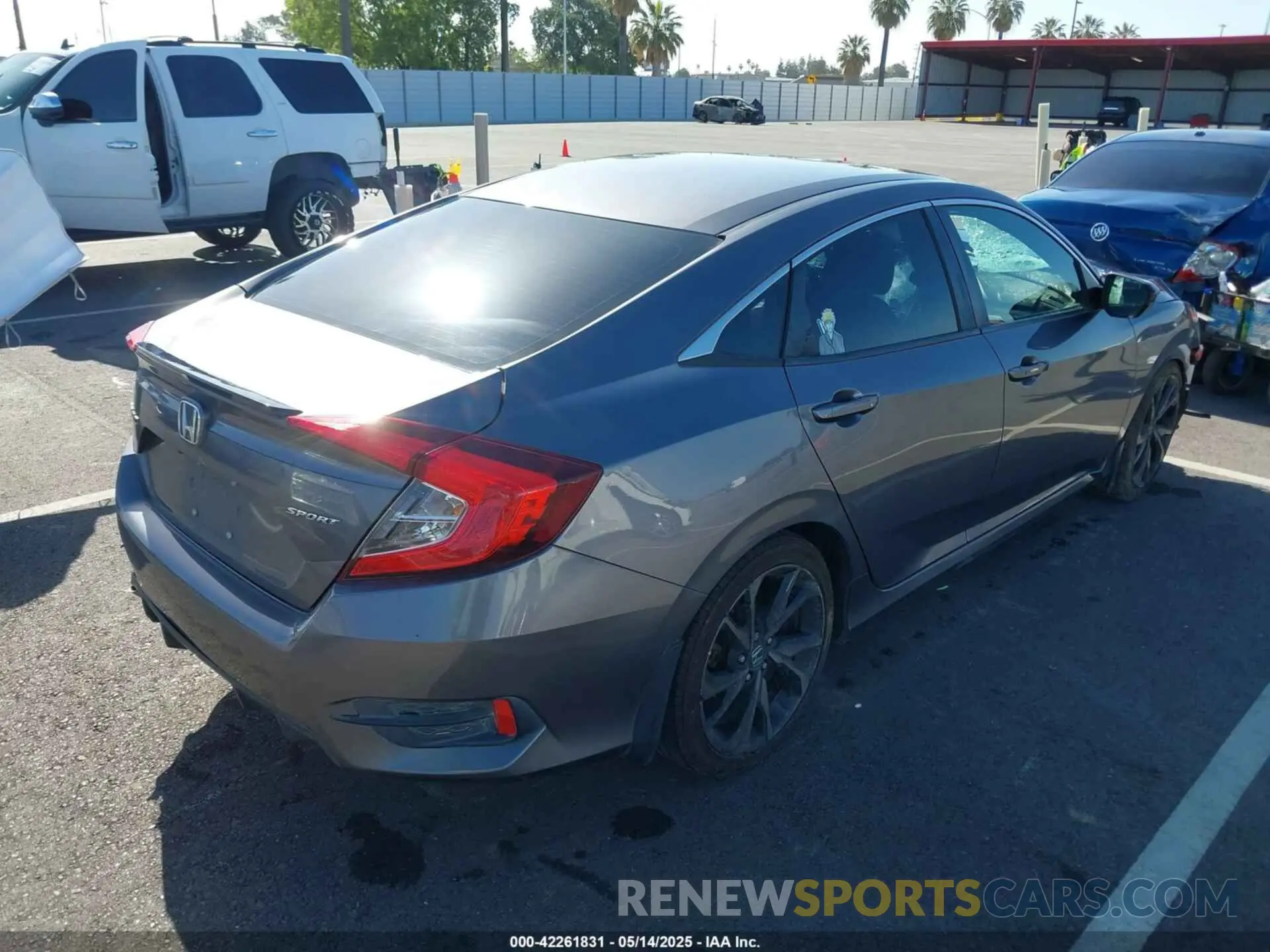 4 Photograph of a damaged car 19XFC2F88KE213279 HONDA CIVIC 2019
