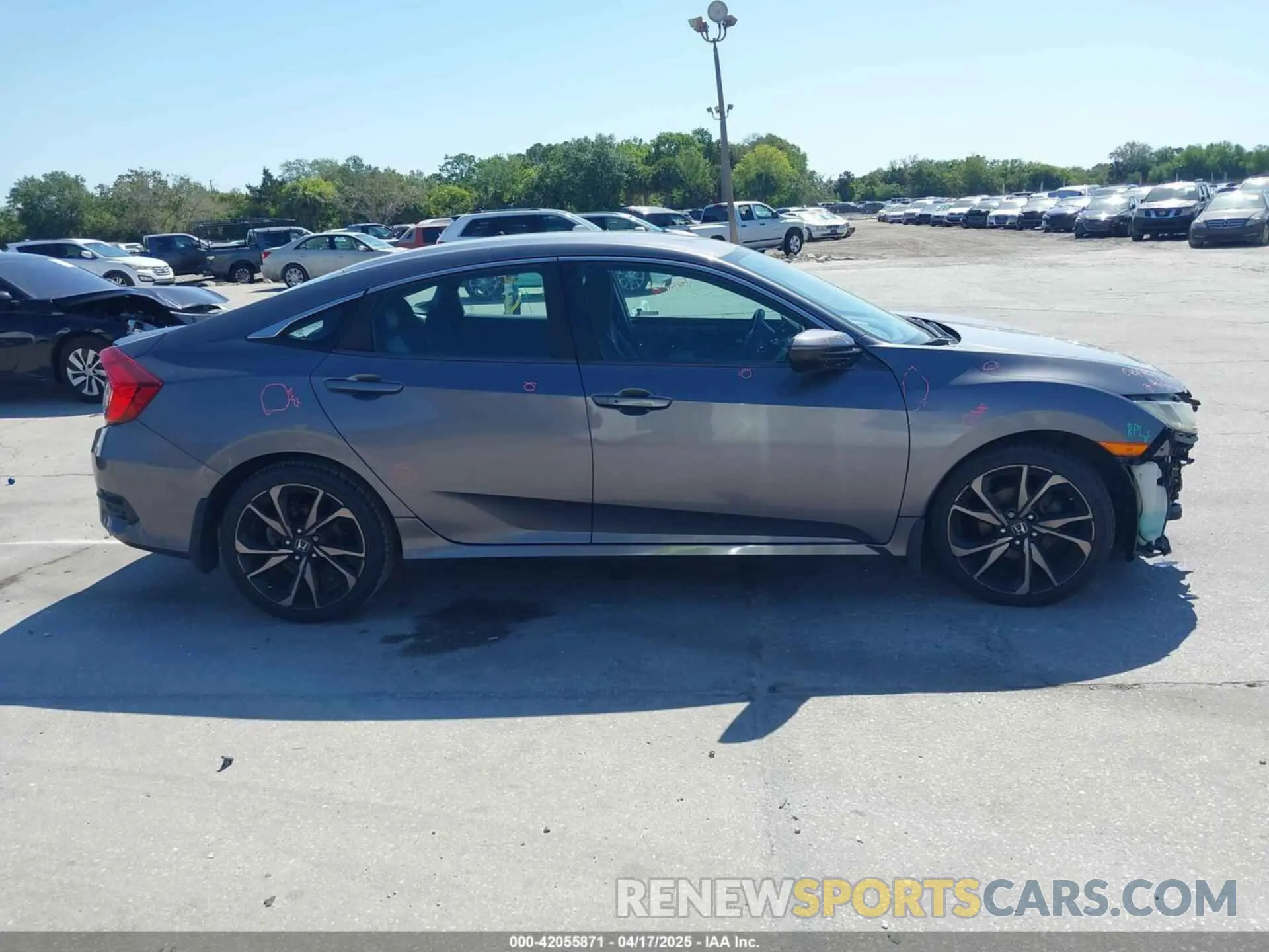 14 Photograph of a damaged car 19XFC2F89KE019683 HONDA CIVIC 2019