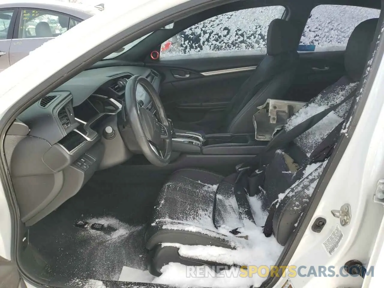7 Photograph of a damaged car 19XFC2F8XKE019918 HONDA CIVIC 2019