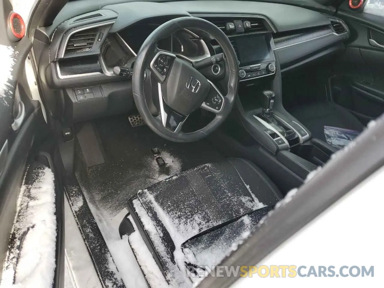 8 Photograph of a damaged car 19XFC2F8XKE019918 HONDA CIVIC 2019