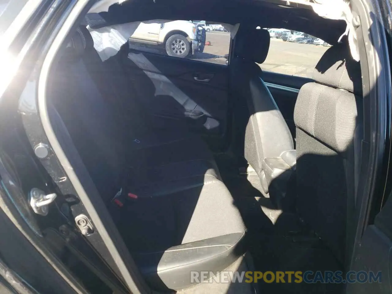 10 Photograph of a damaged car 19XFC2F8XKE035360 HONDA CIVIC 2019