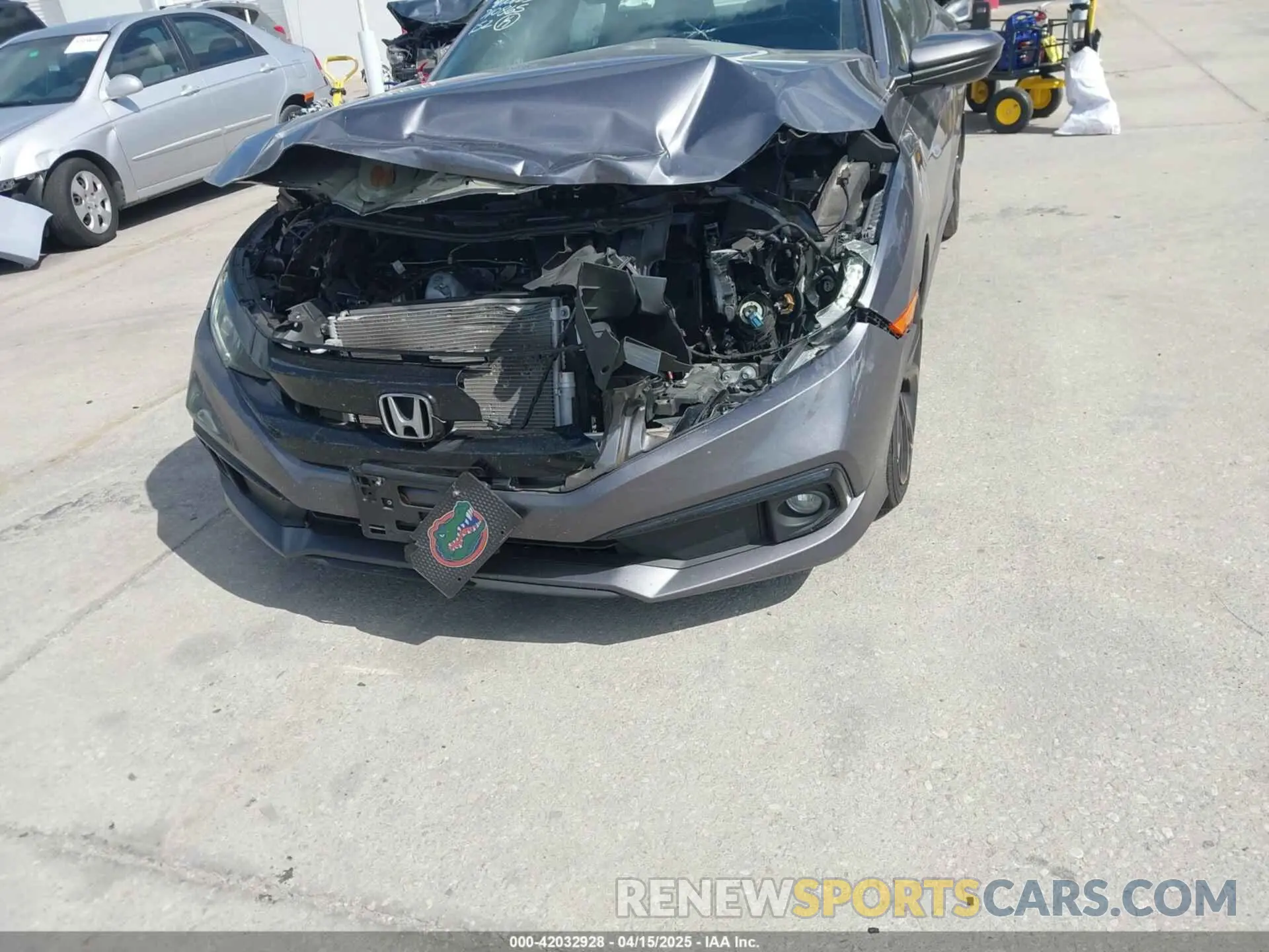13 Photograph of a damaged car 19XFC2F8XKE035939 HONDA CIVIC 2019