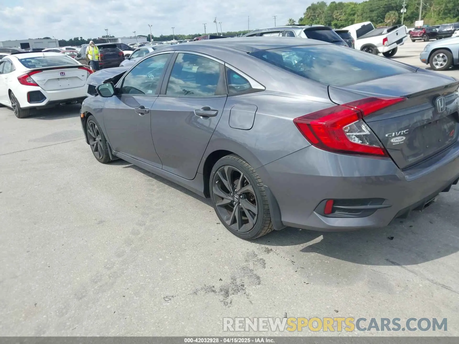3 Photograph of a damaged car 19XFC2F8XKE035939 HONDA CIVIC 2019