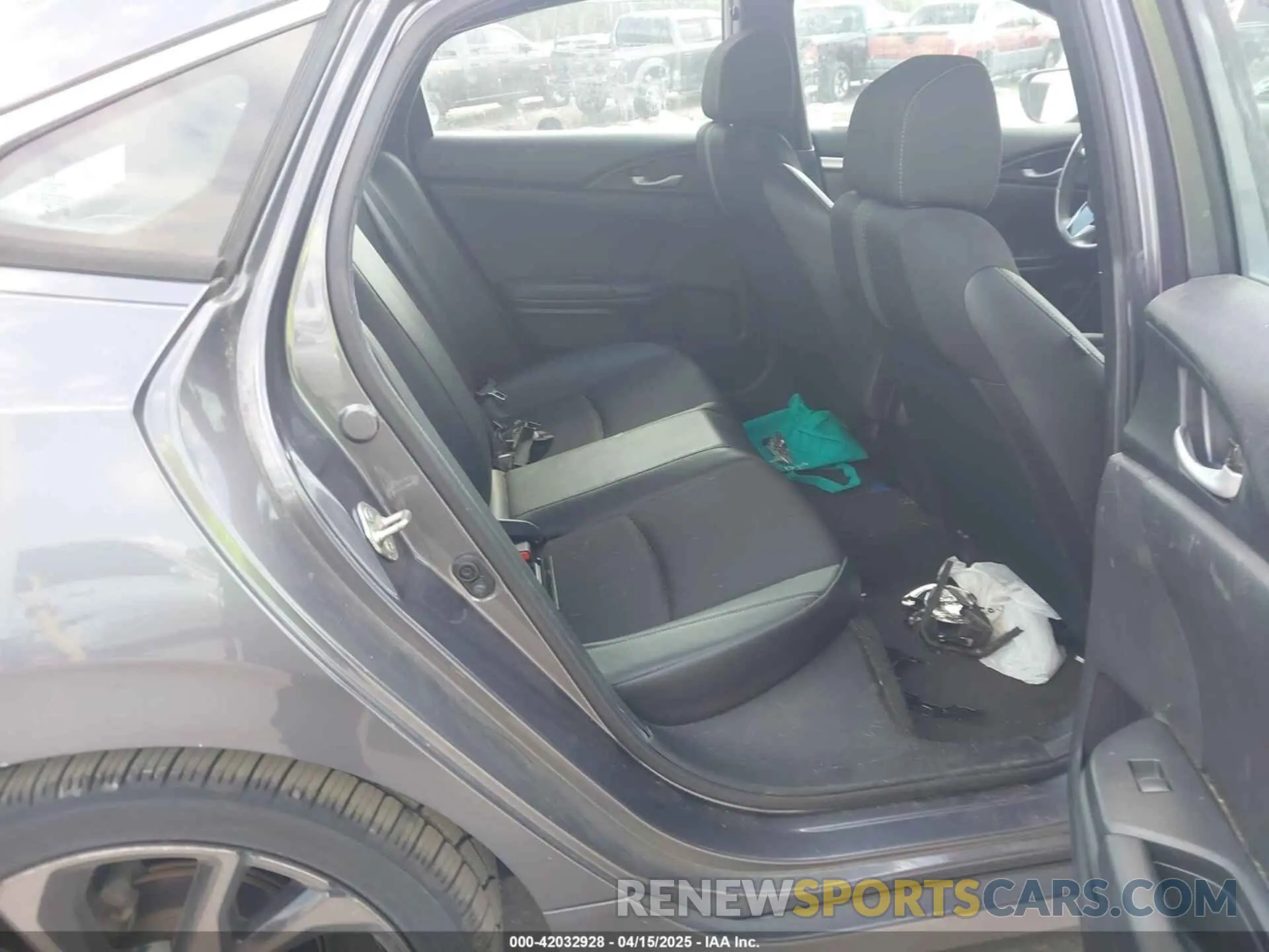 8 Photograph of a damaged car 19XFC2F8XKE035939 HONDA CIVIC 2019
