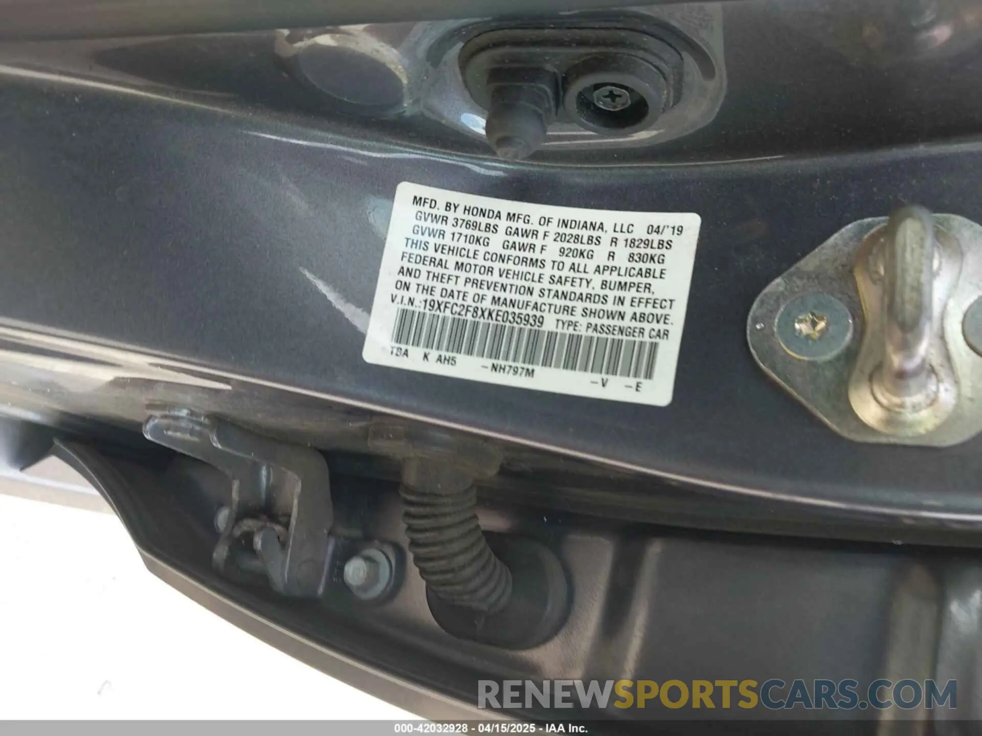 9 Photograph of a damaged car 19XFC2F8XKE035939 HONDA CIVIC 2019