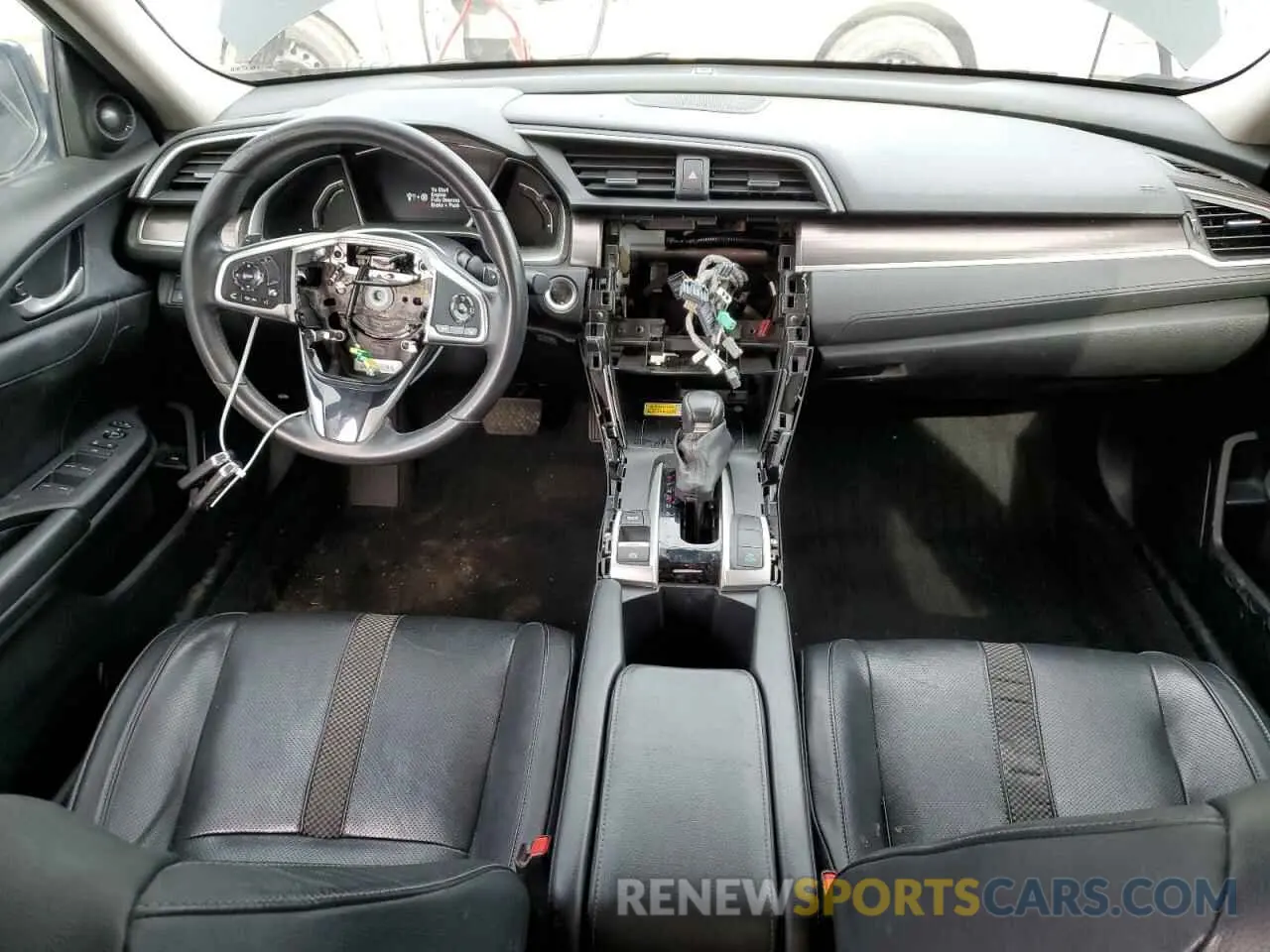 8 Photograph of a damaged car 2HGFC1F98KH102840 HONDA CIVIC 2019