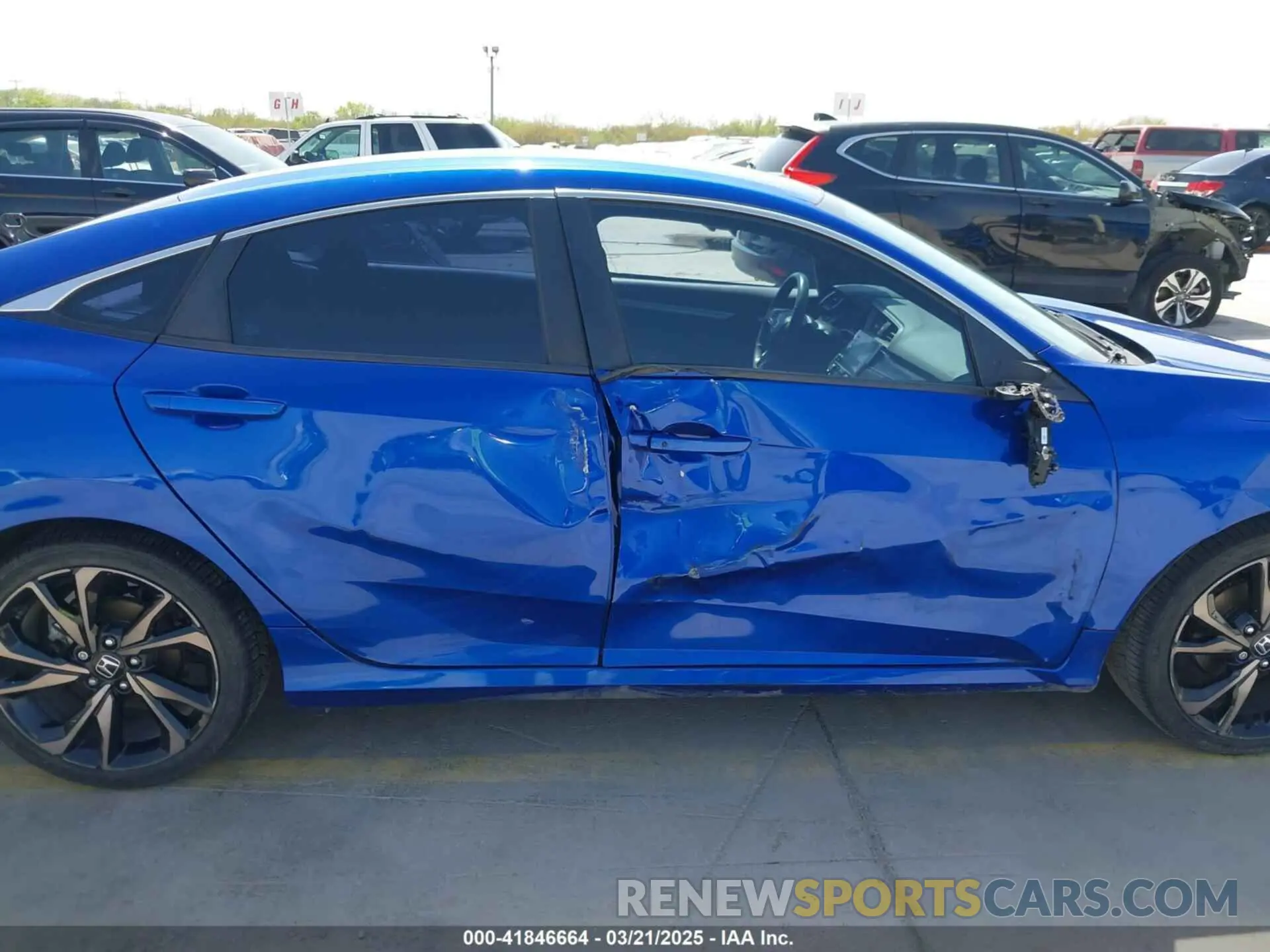 13 Photograph of a damaged car 2HGFC2E89KH566573 HONDA CIVIC 2019