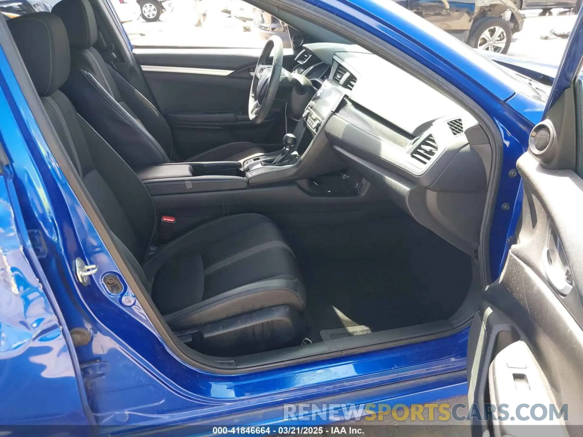 5 Photograph of a damaged car 2HGFC2E89KH566573 HONDA CIVIC 2019