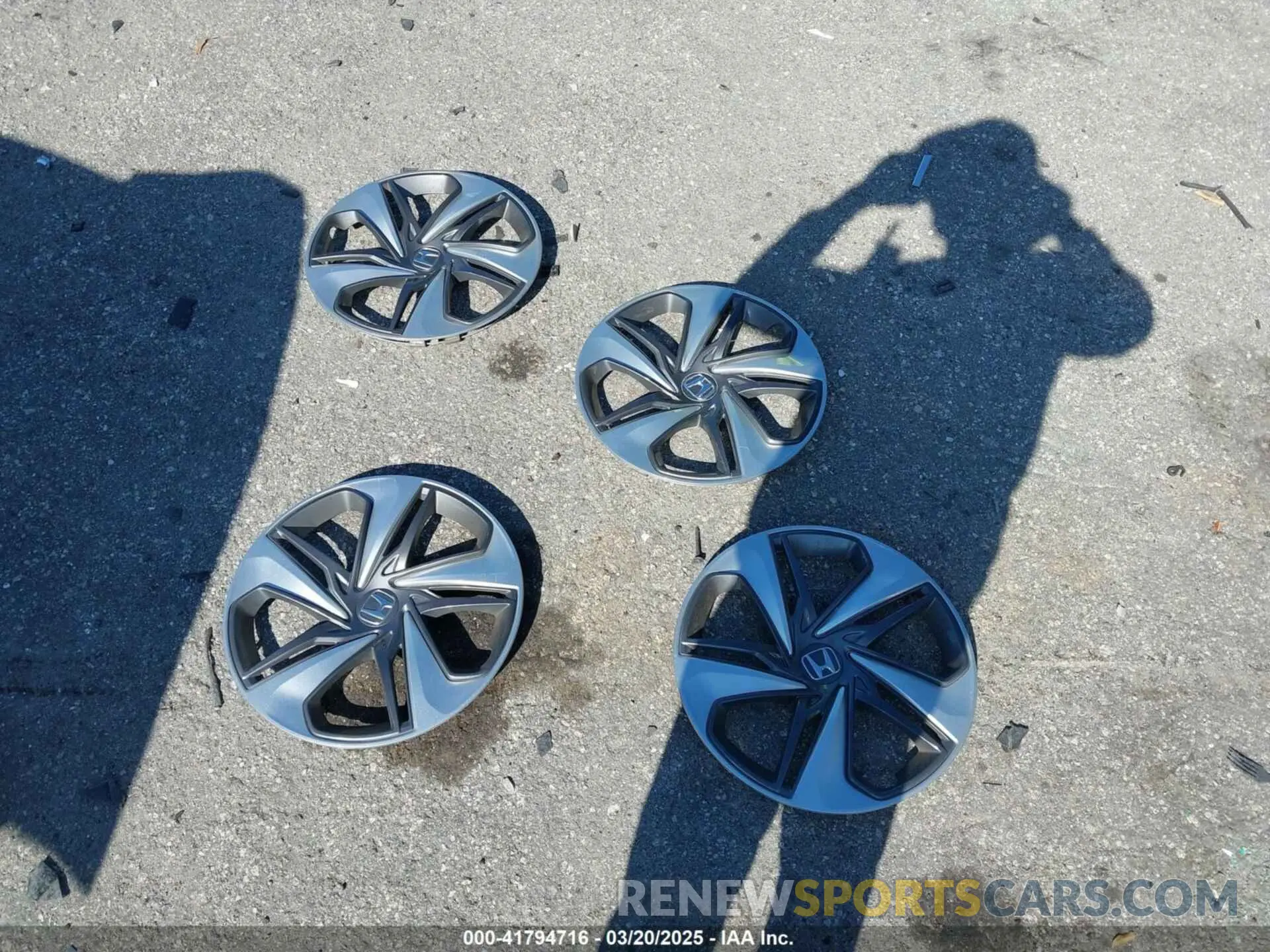 12 Photograph of a damaged car 2HGFC2F60KH515136 HONDA CIVIC 2019