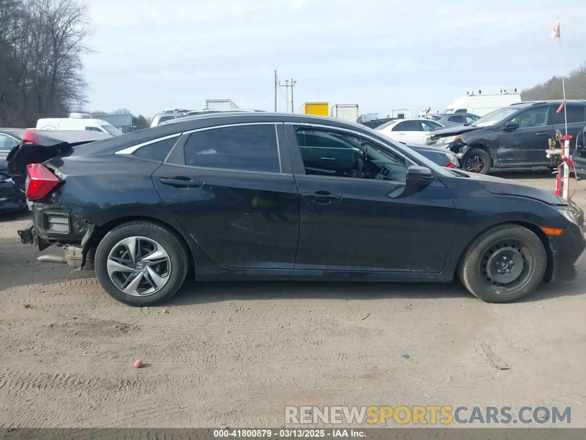13 Photograph of a damaged car 2HGFC2F60KH550257 HONDA CIVIC 2019