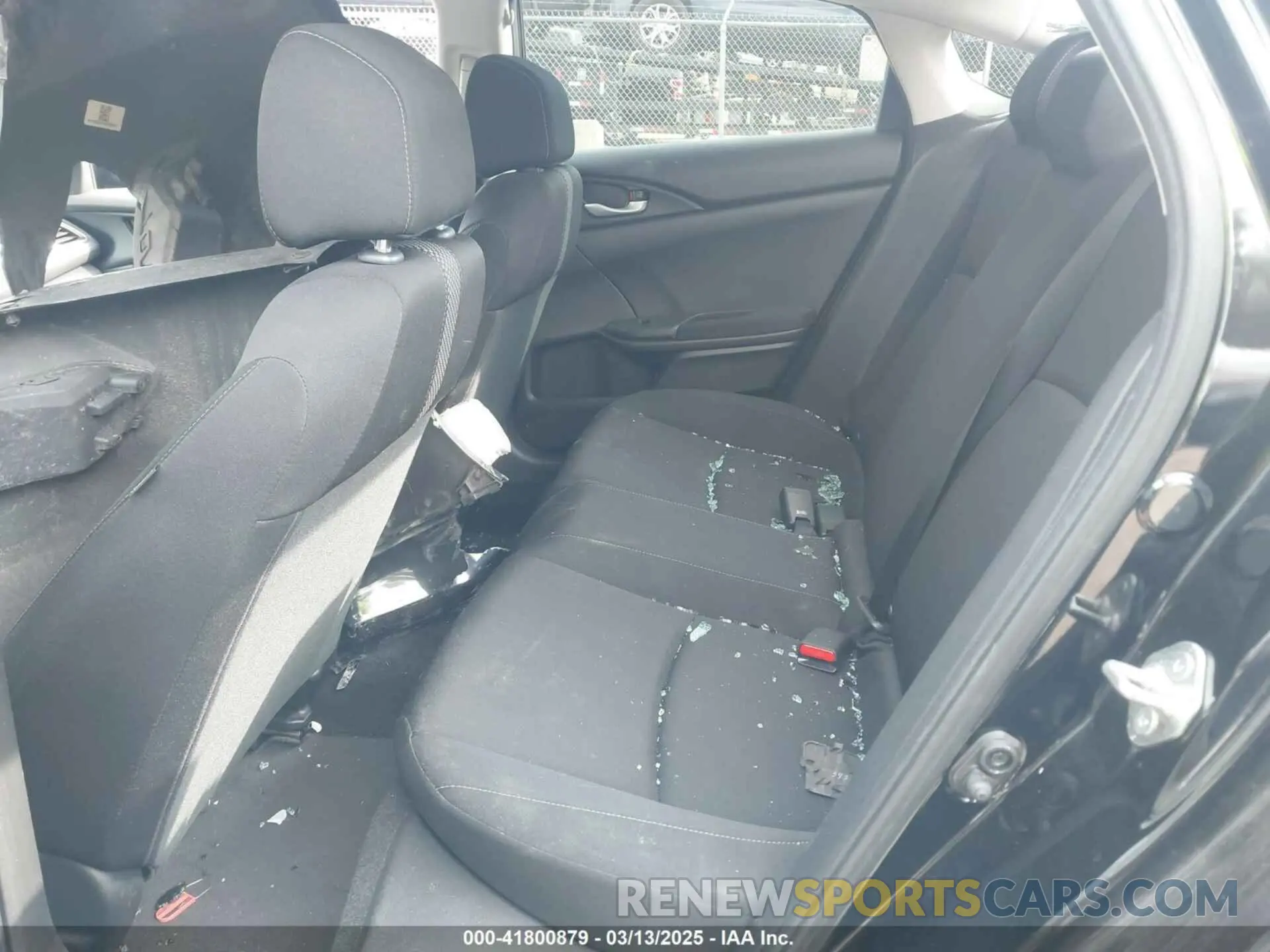 8 Photograph of a damaged car 2HGFC2F60KH550257 HONDA CIVIC 2019