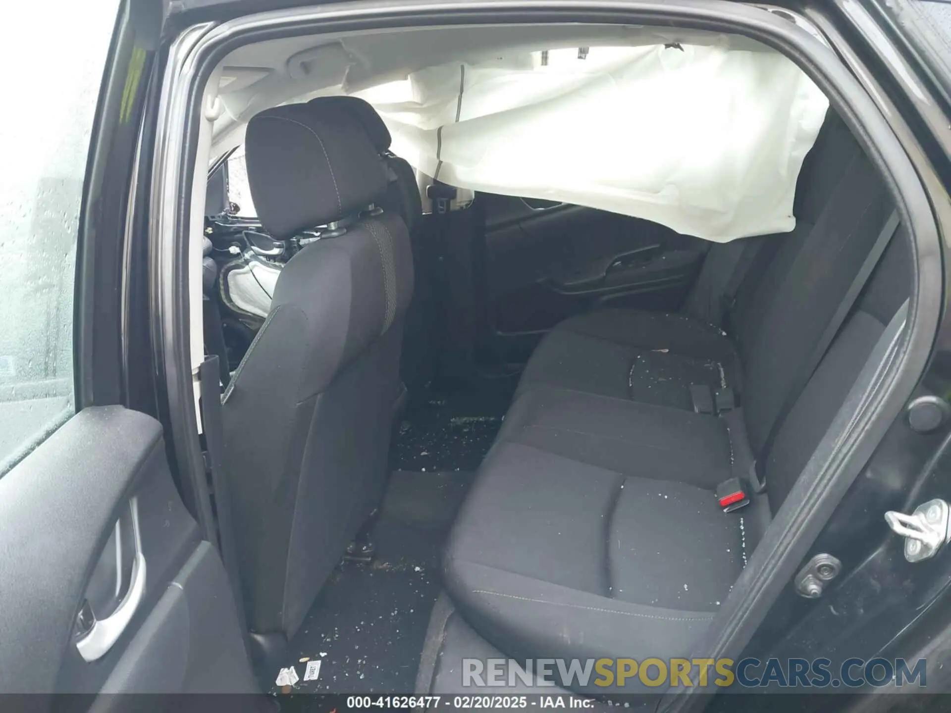 8 Photograph of a damaged car 2HGFC2F60KH555359 HONDA CIVIC 2019