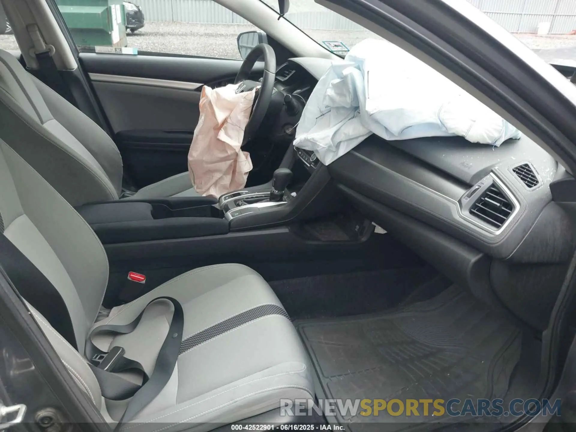 5 Photograph of a damaged car 2HGFC2F60KH562103 HONDA CIVIC 2019