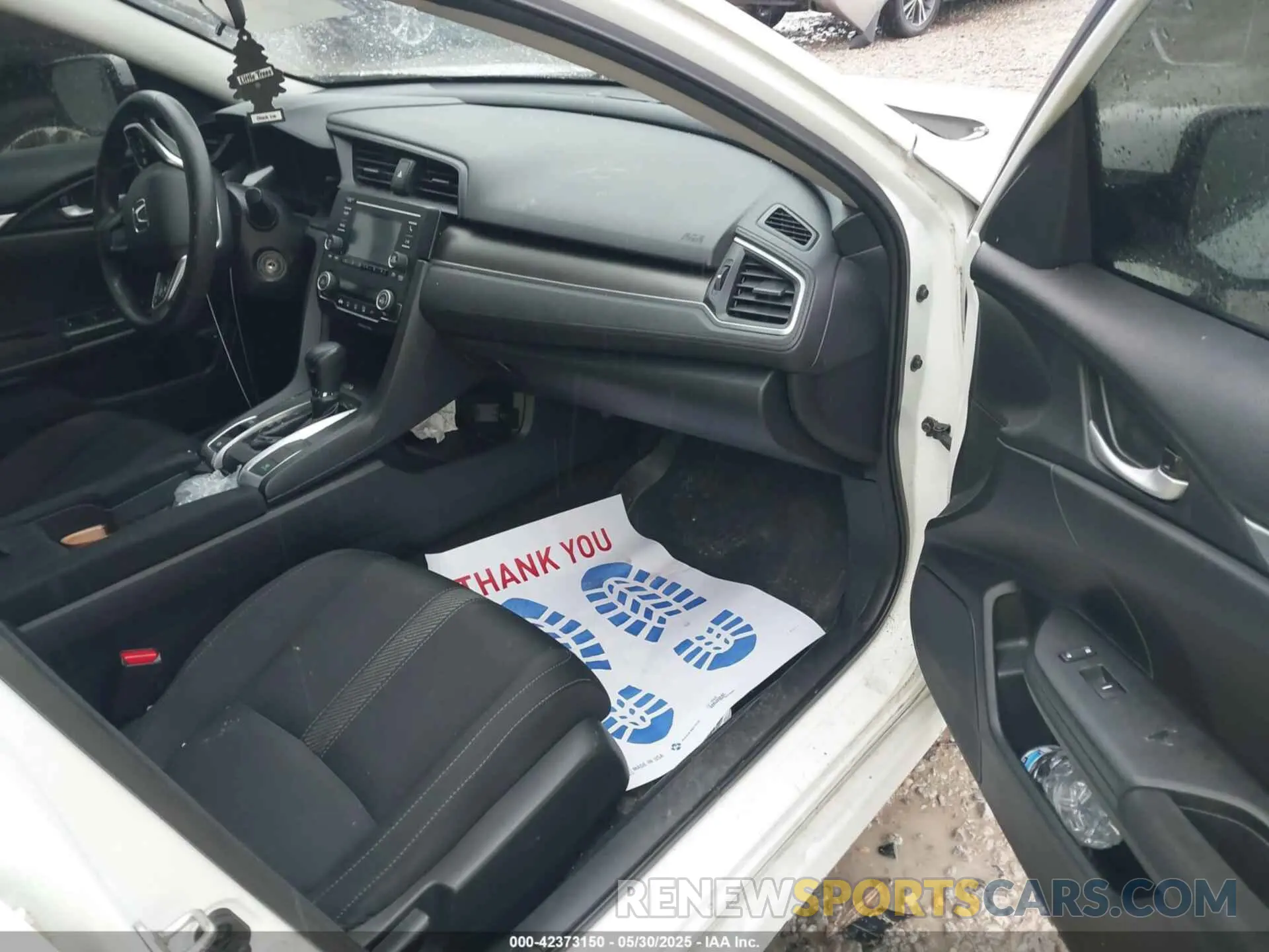 5 Photograph of a damaged car 2HGFC2F60KH564658 HONDA CIVIC 2019